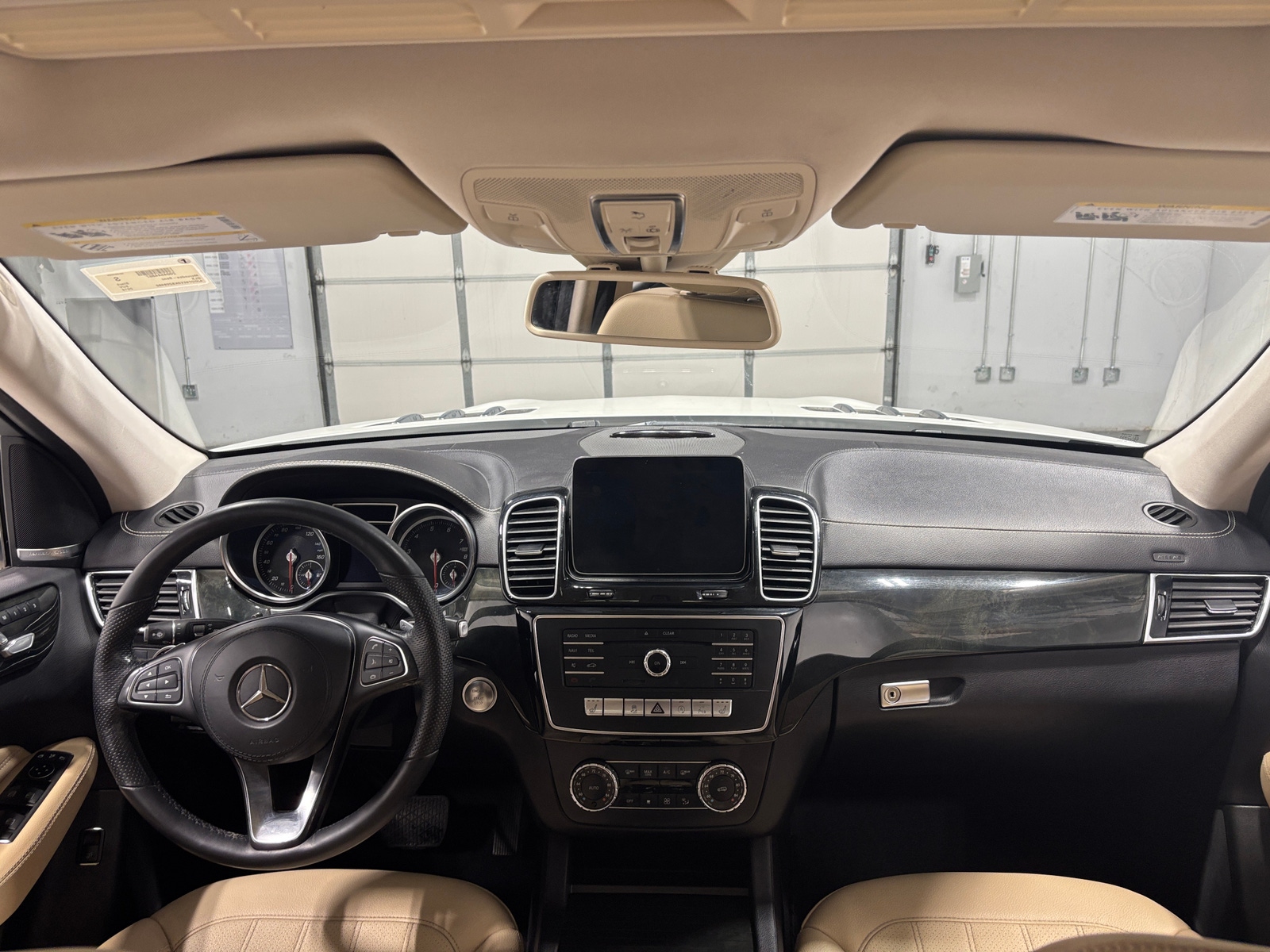 Thumbnail: 2019 Mercedes-Benz GLS - 2