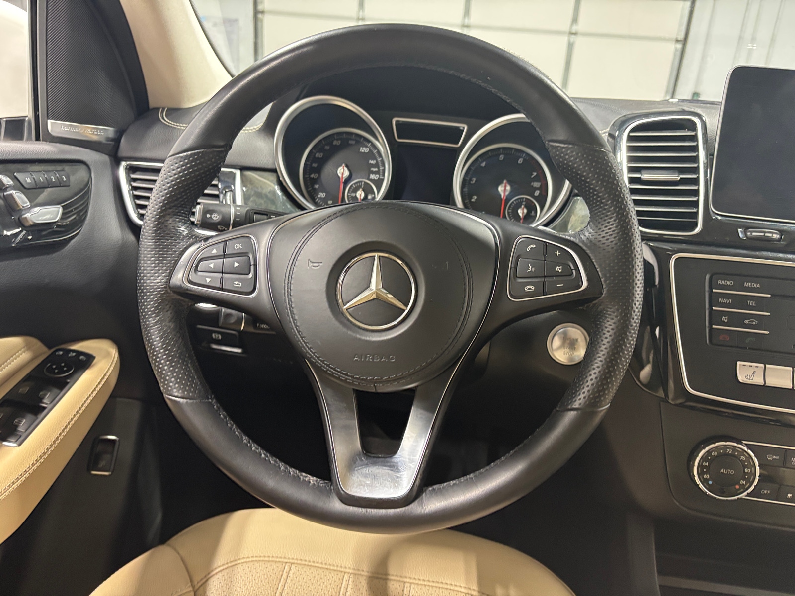 Thumbnail: 2019 Mercedes-Benz GLS - 4