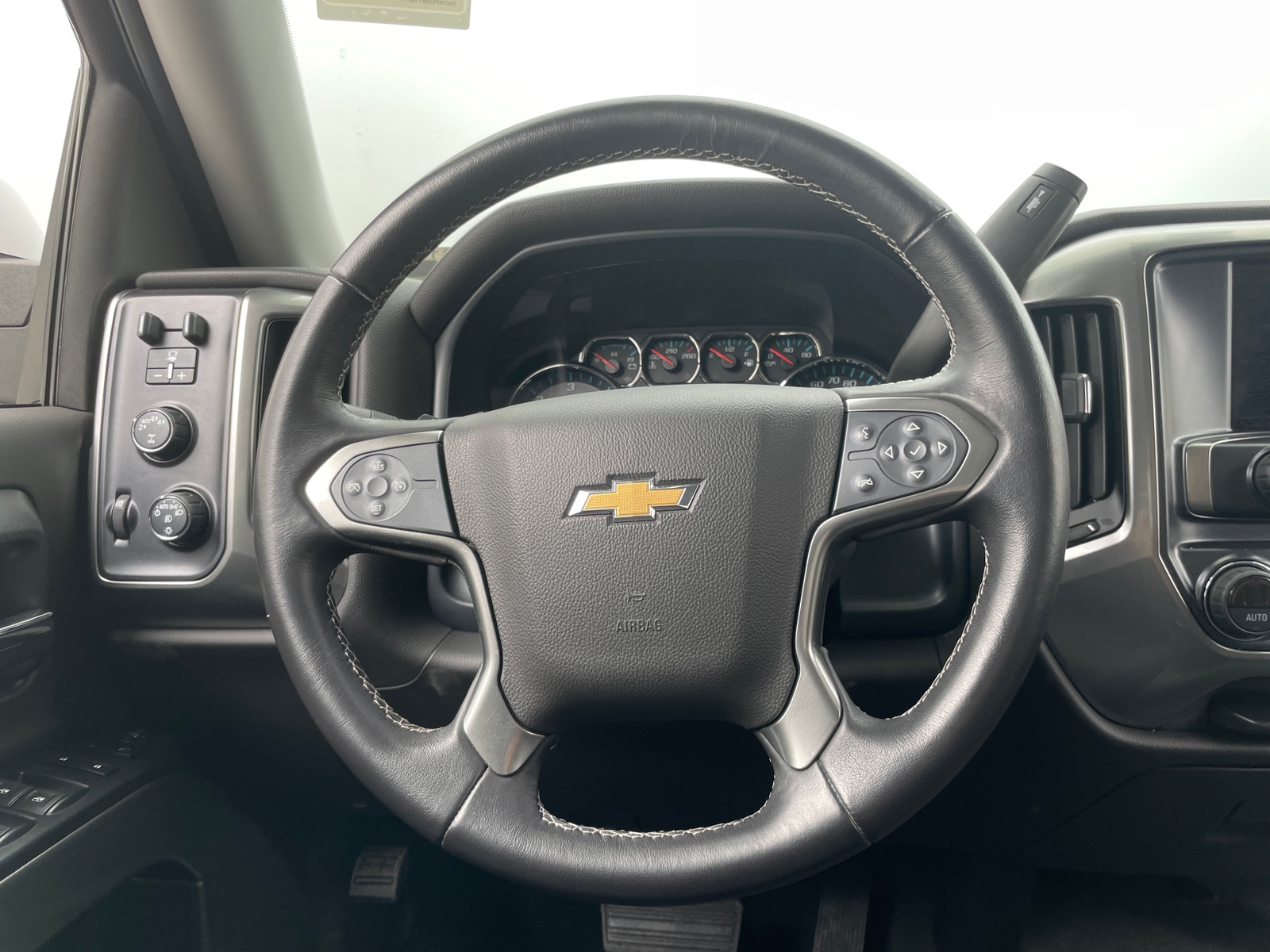 Thumbnail: 2019 Chevrolet Silverado 1500 - 5