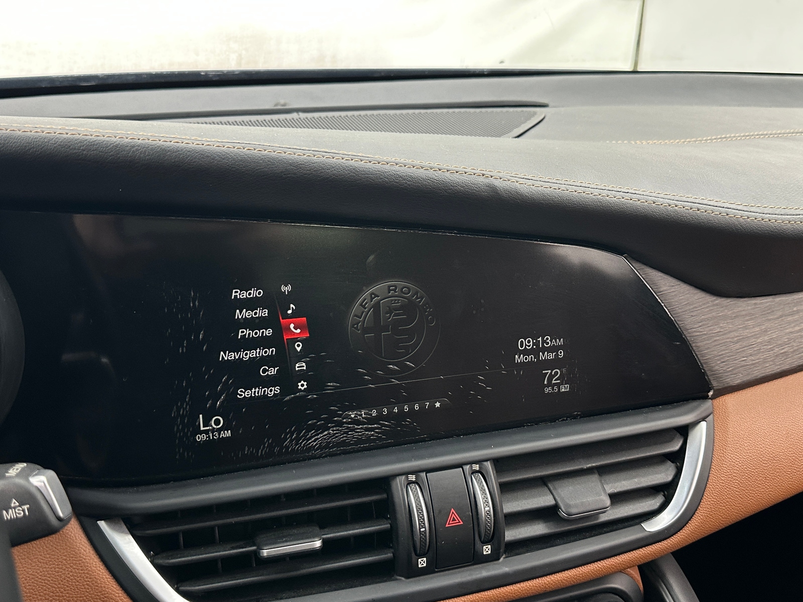 Thumbnail: 2019 Alfa Romeo Giulia - 3