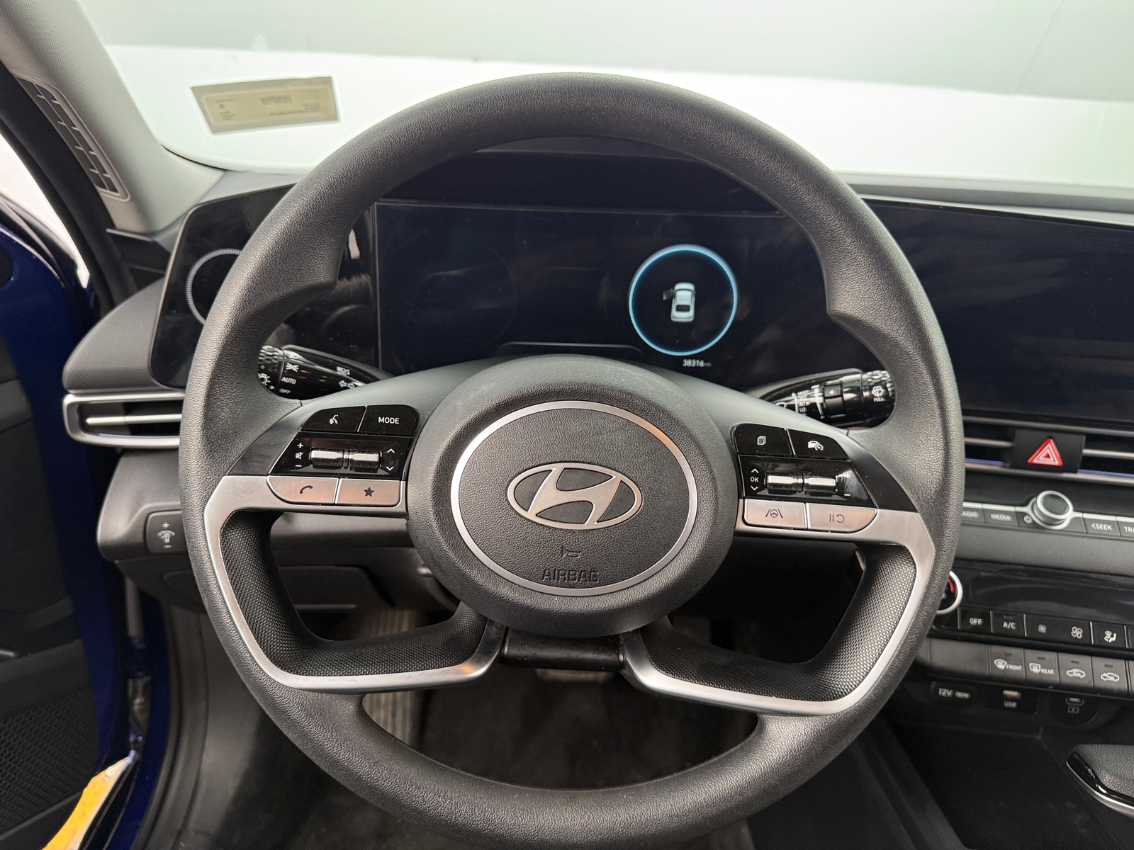 Thumbnail: 2024 Hyundai Elantra - 5