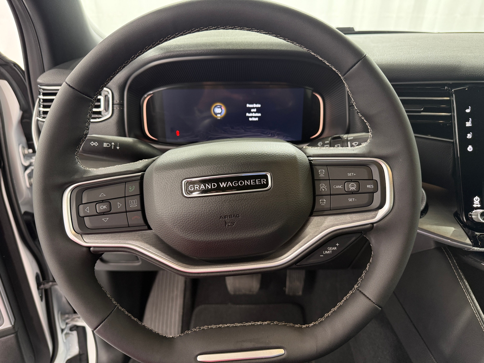 Thumbnail: 2026 Jeep Grand Wagoneer - 4