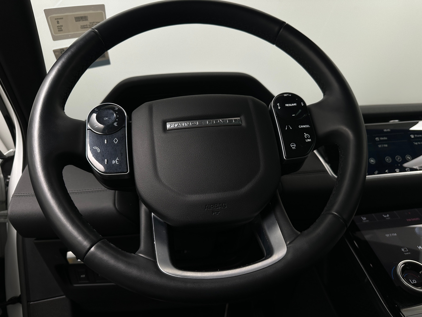 Thumbnail: 2020 Land Rover Range Rover Evoque - 4