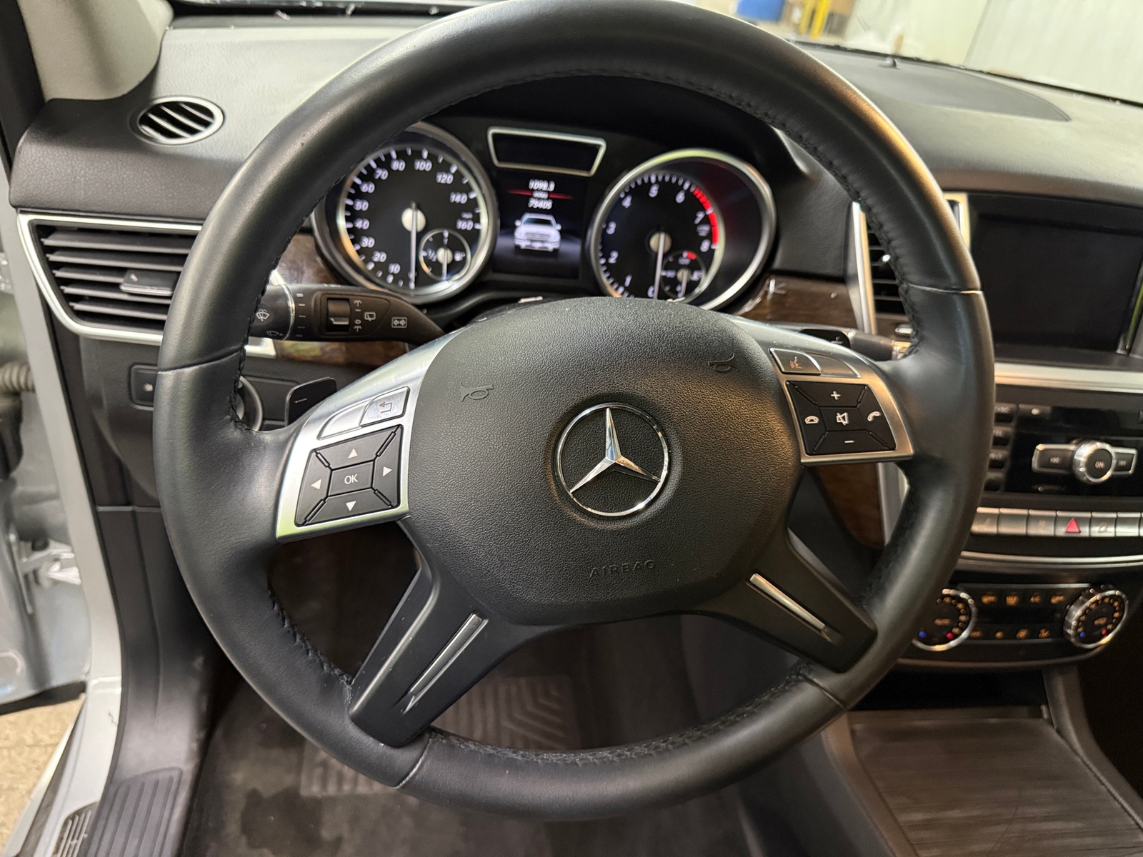Thumbnail: 2014 Mercedes-Benz M-Class - 4