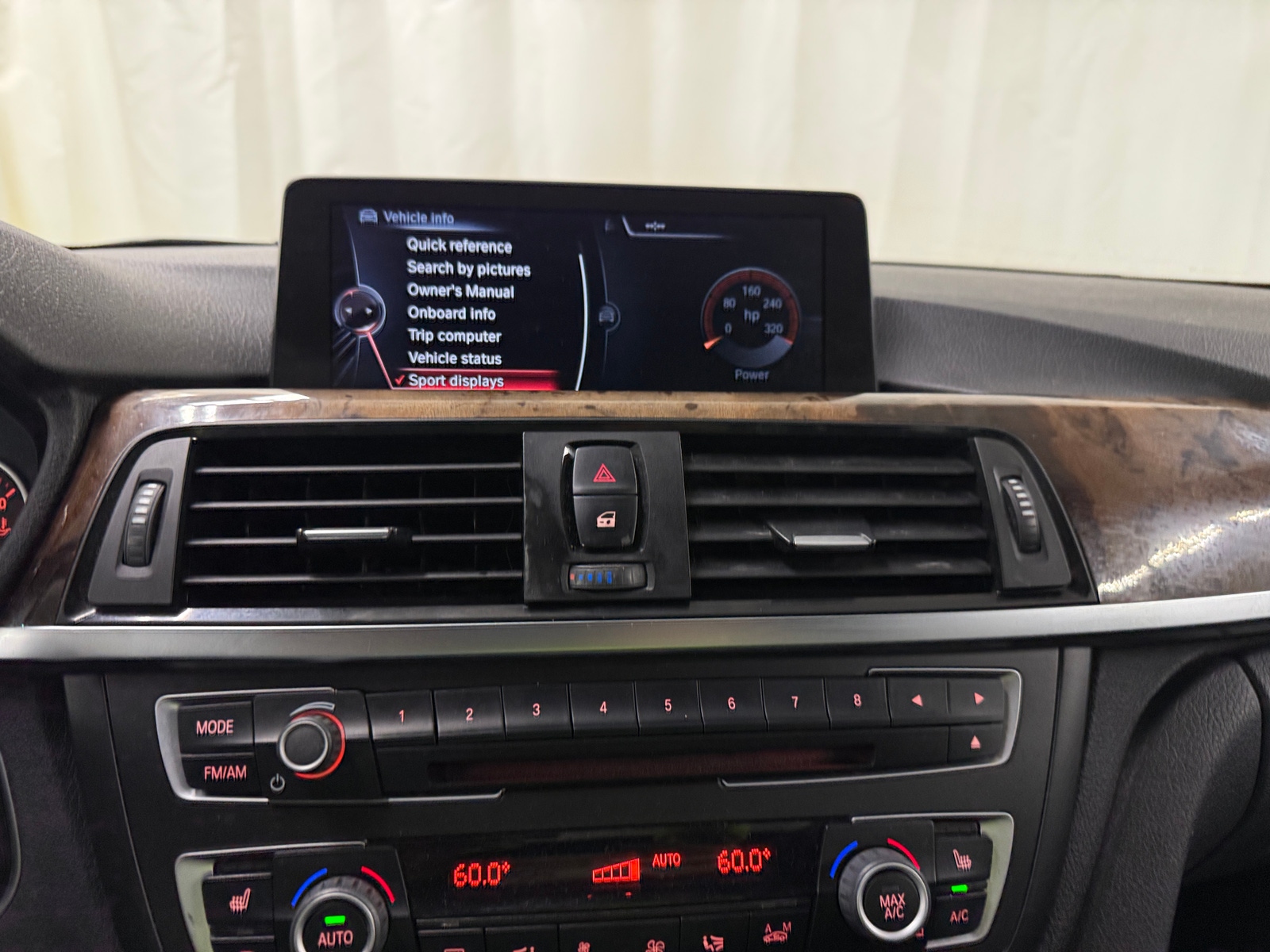 Thumbnail: 2015 BMW 3 Series - 3