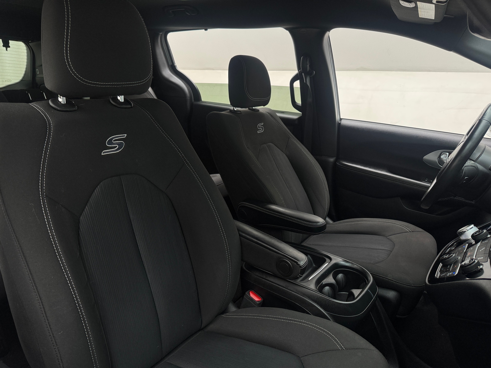 Thumbnail: 2020 Chrysler Pacifica - 2