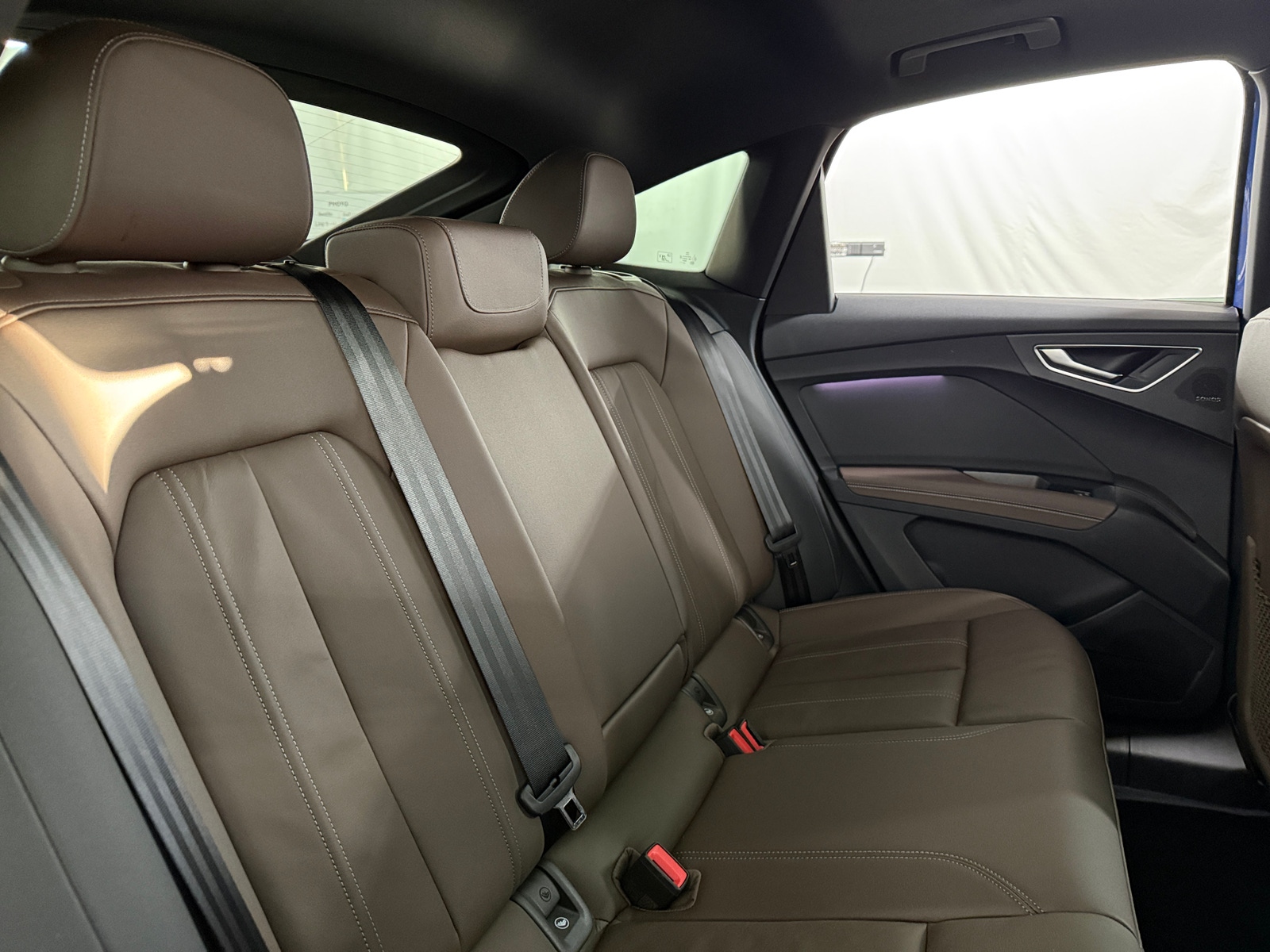 Thumbnail: 2022 Audi Q4 e-tron - 5