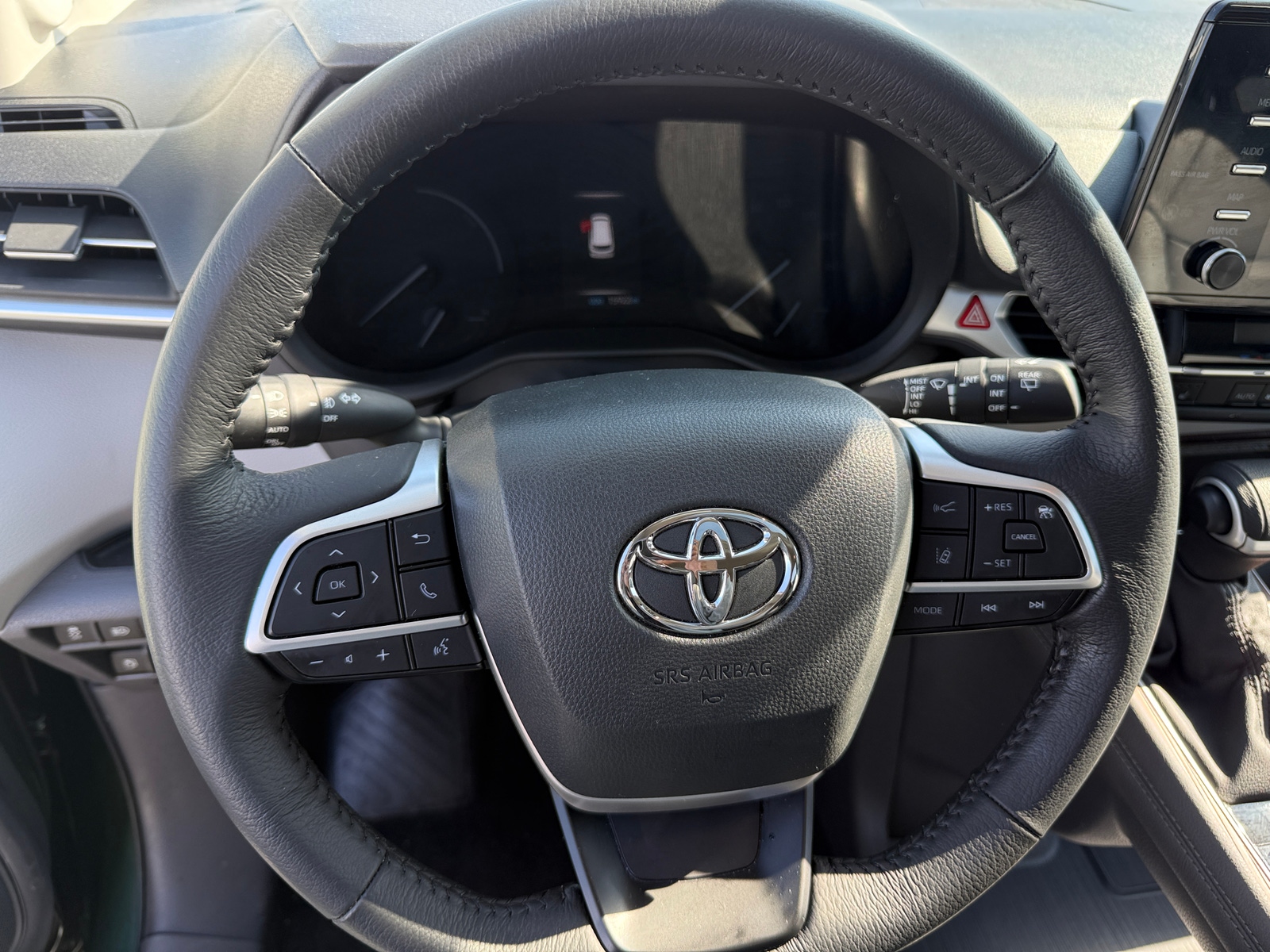 Thumbnail: 2024 Toyota Sienna - 4