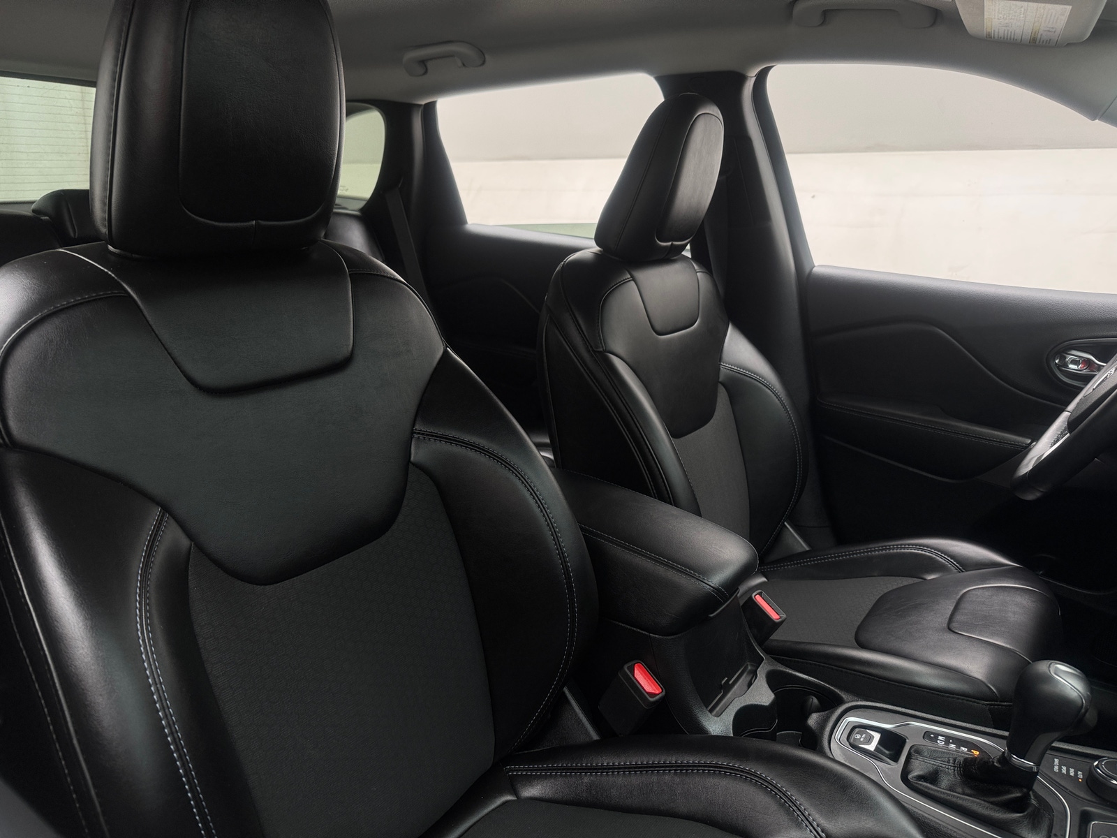 Thumbnail: 2019 Jeep Cherokee - 2