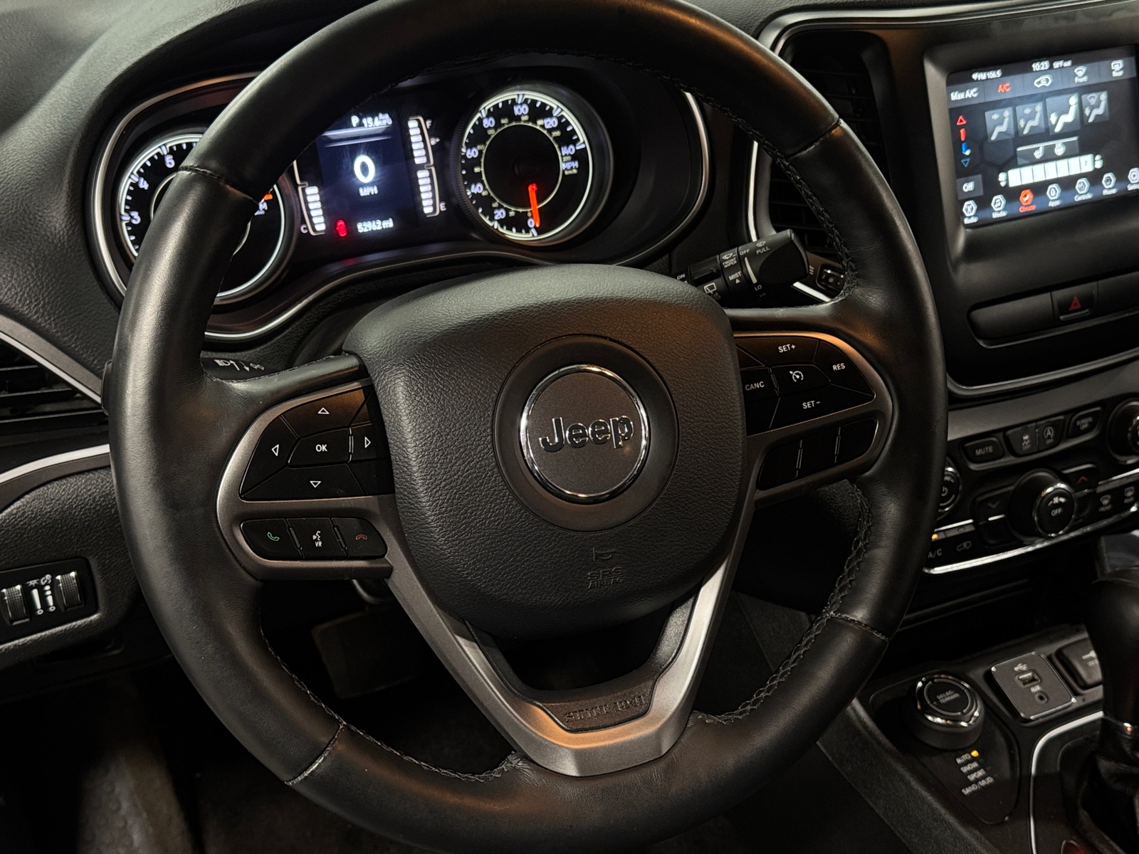 Thumbnail: 2019 Jeep Cherokee - 5