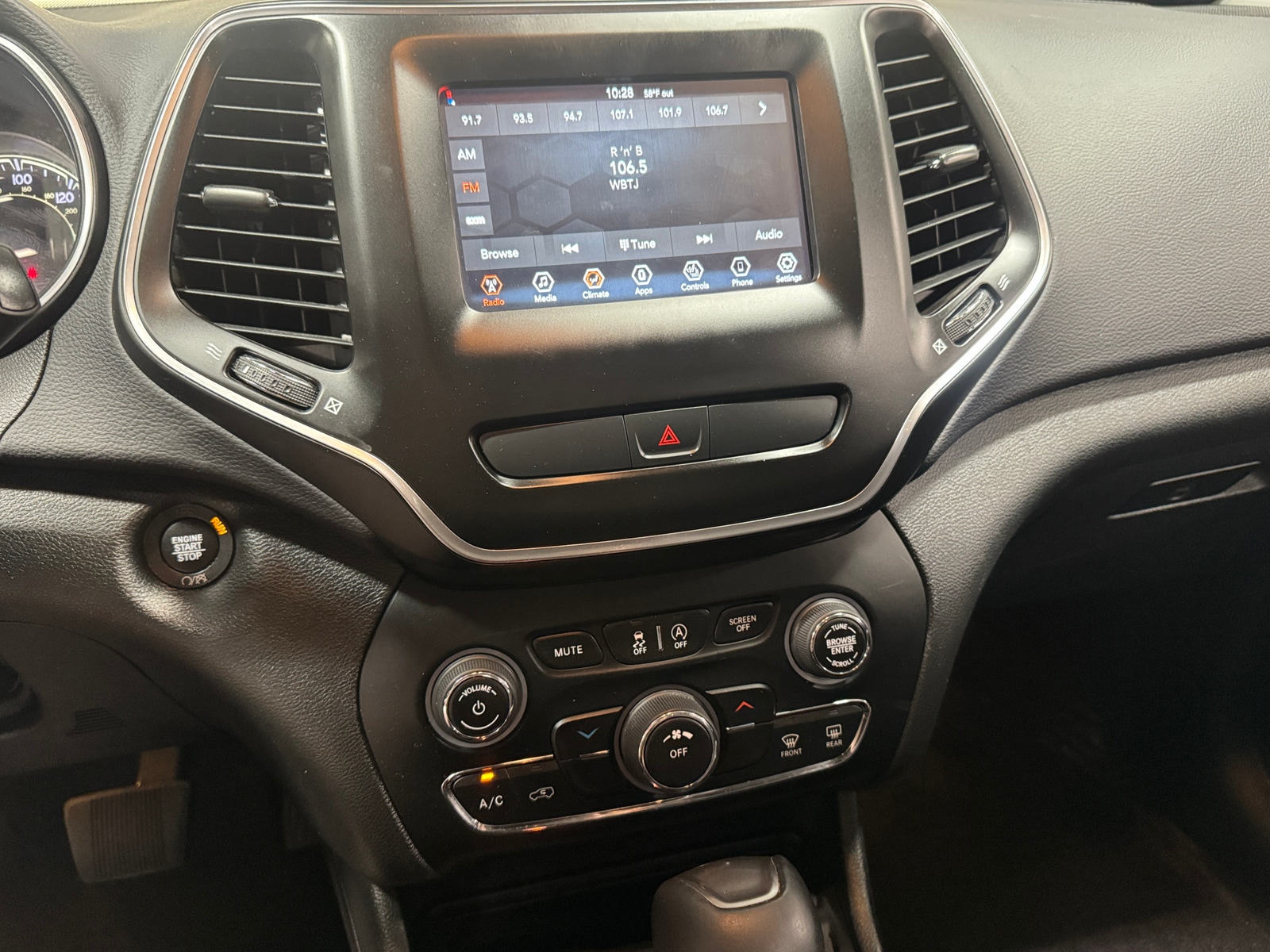 Thumbnail: 2019 Jeep Cherokee - 4