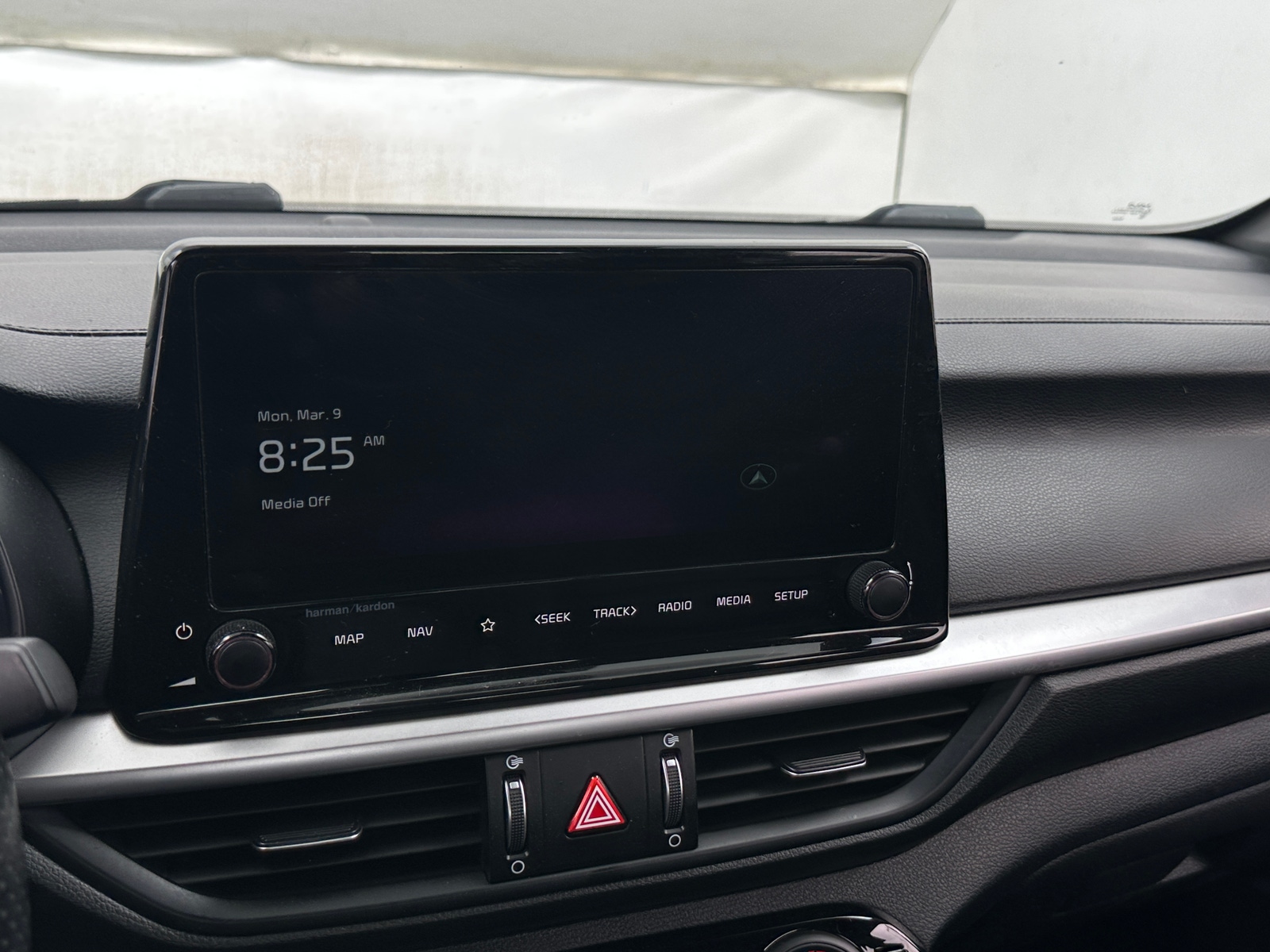 Thumbnail: 2024 Kia Forte - 3