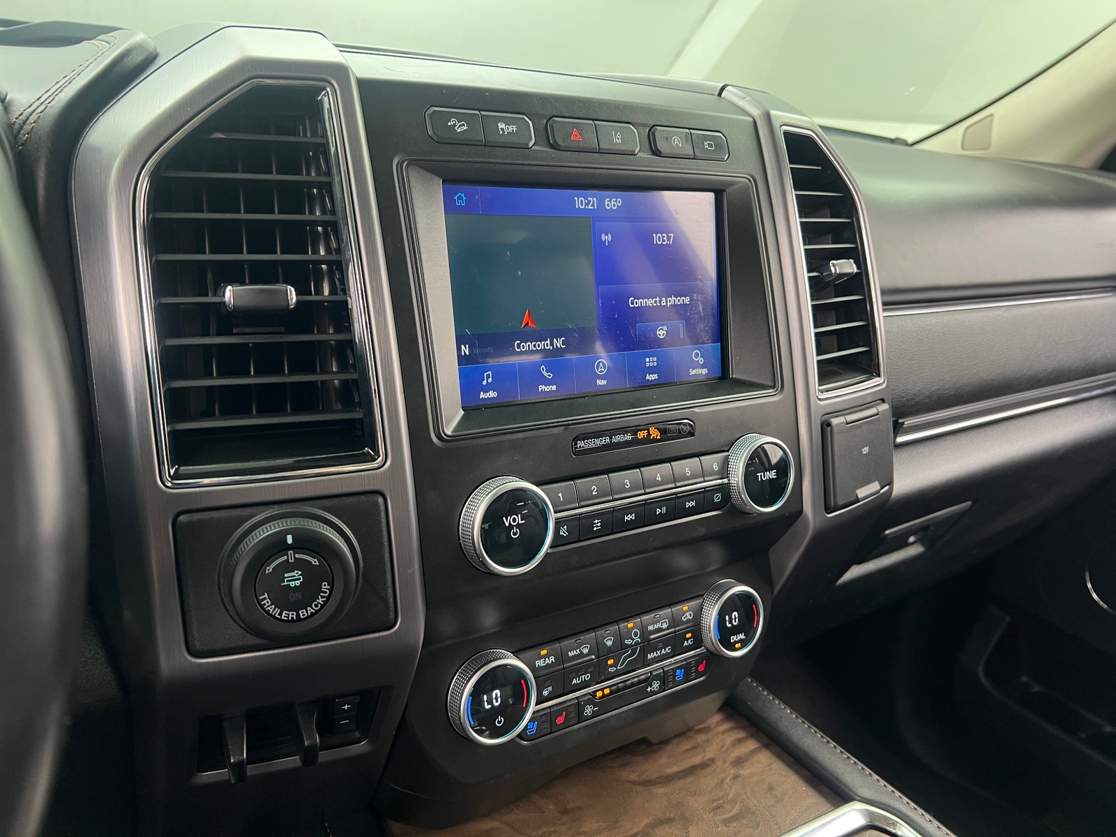 Thumbnail: 2021 Ford Expedition - 3