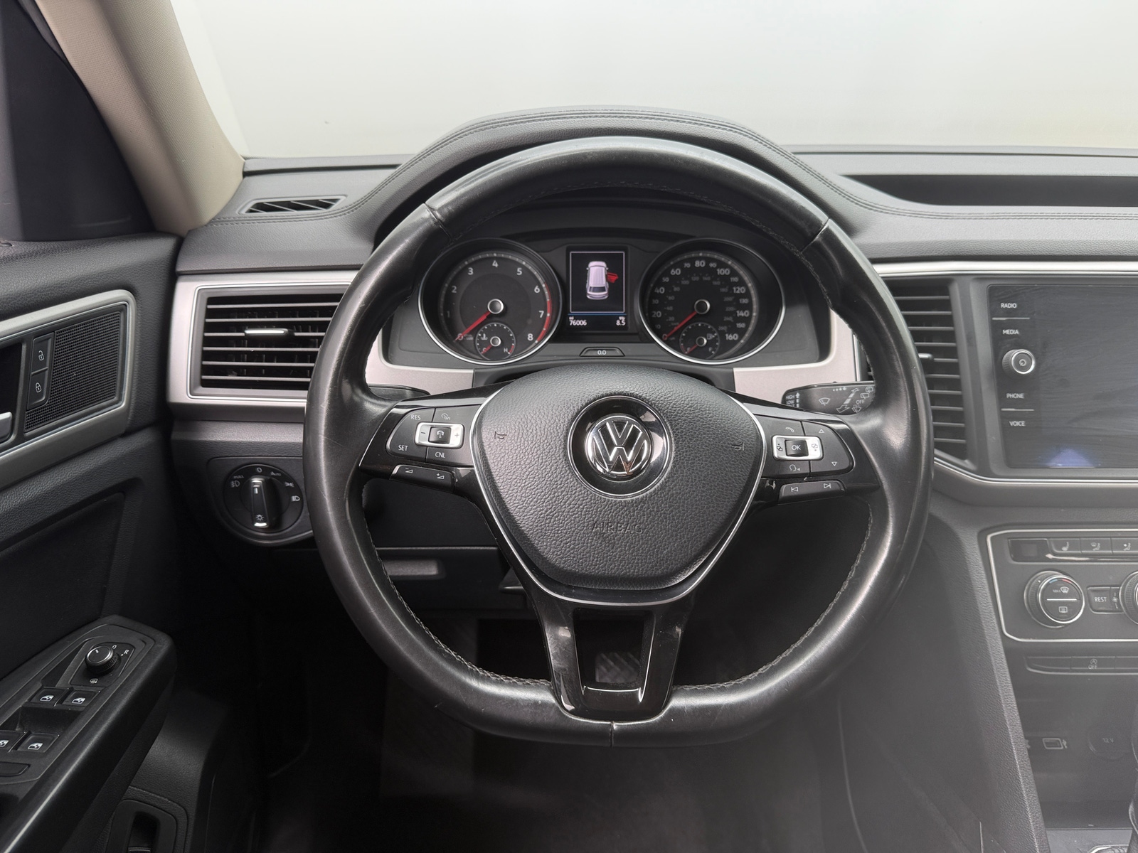 Thumbnail: 2018 Volkswagen Atlas - 4