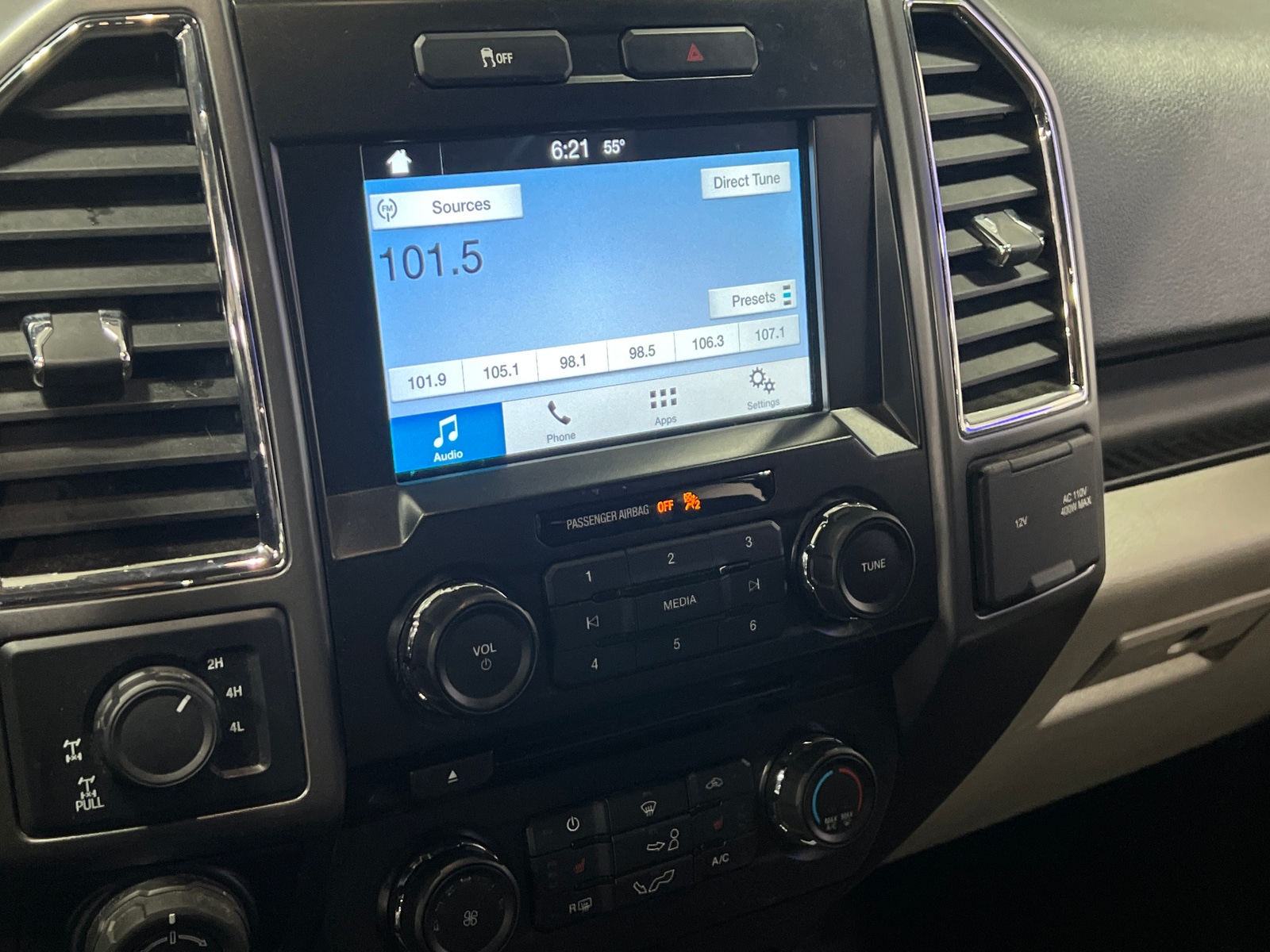 Thumbnail: 2016 Ford Econoline - 4