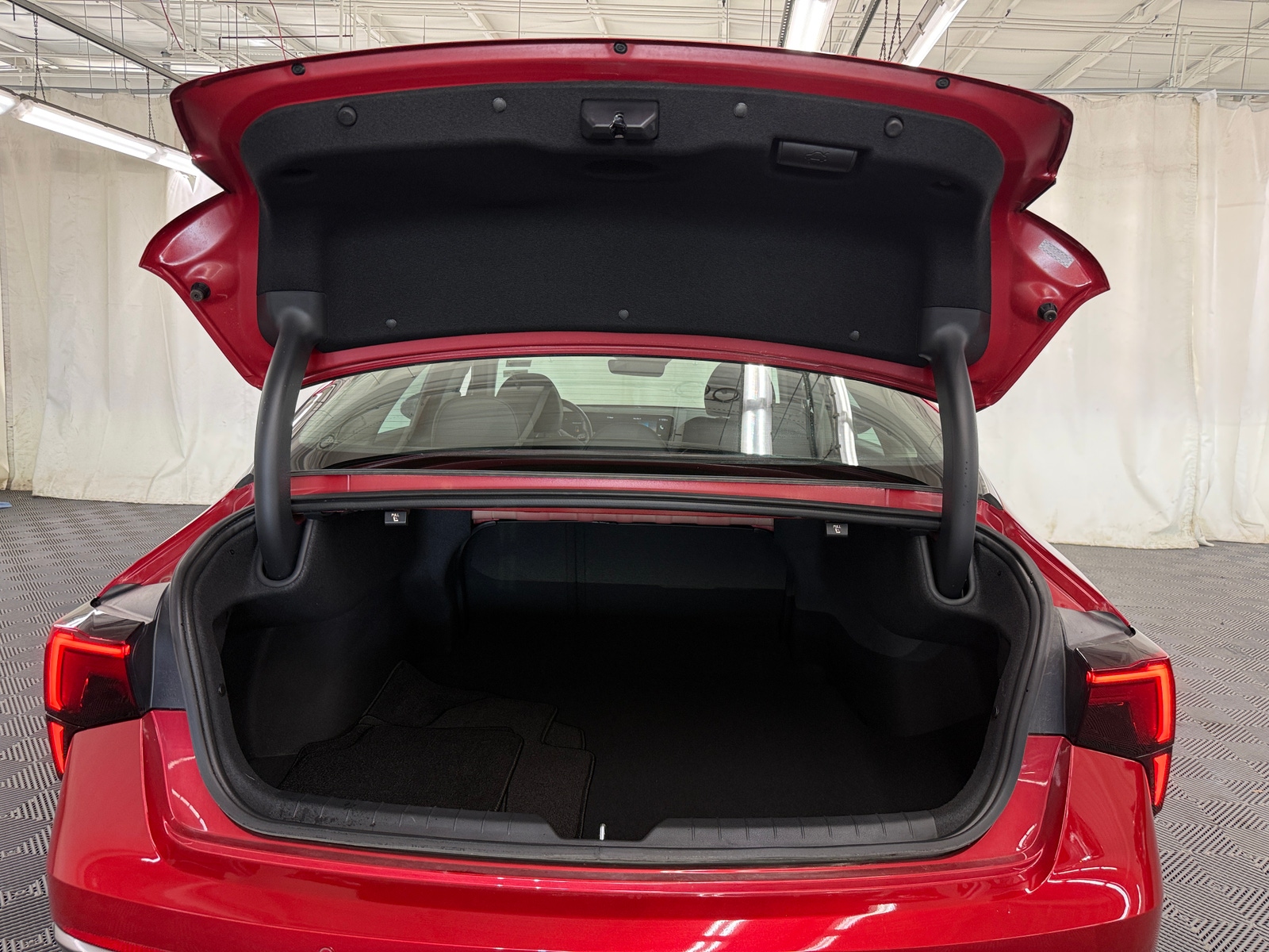 Thumbnail: 2025 Kia K5 - 6