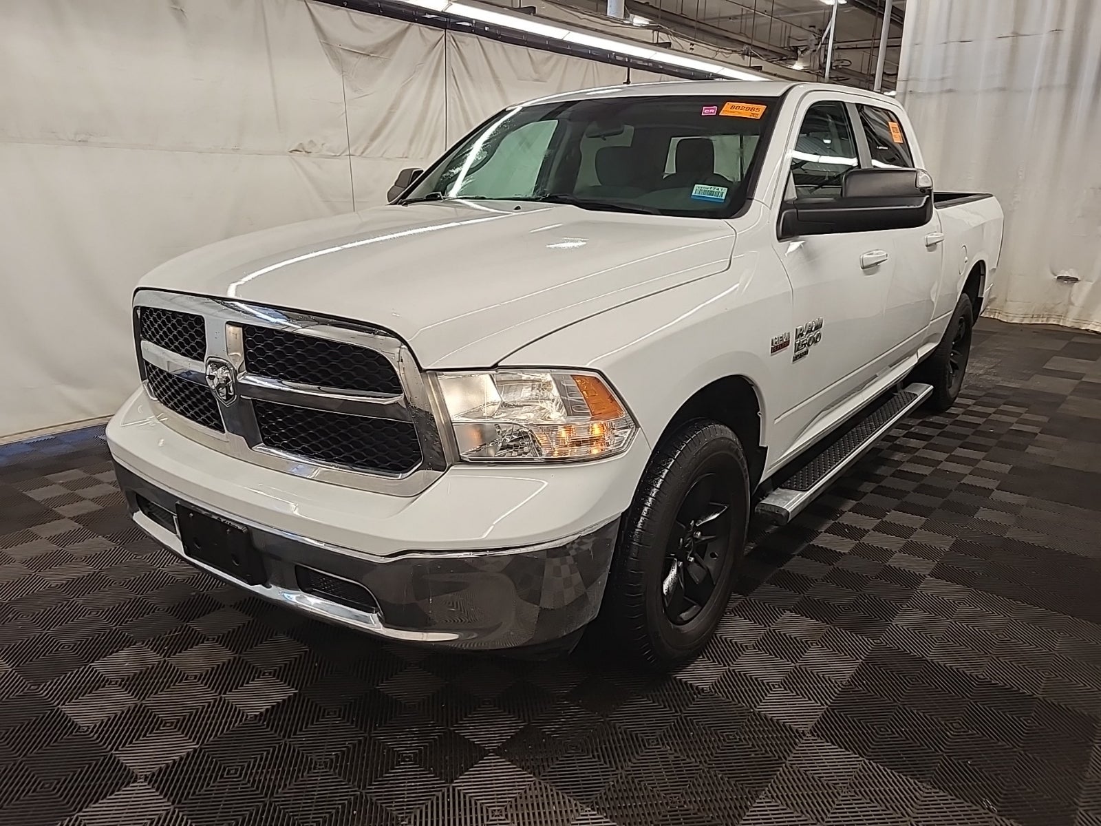 2019 Ram 1500 Classic SLT 4x4 Crew Cab 6'4" Box