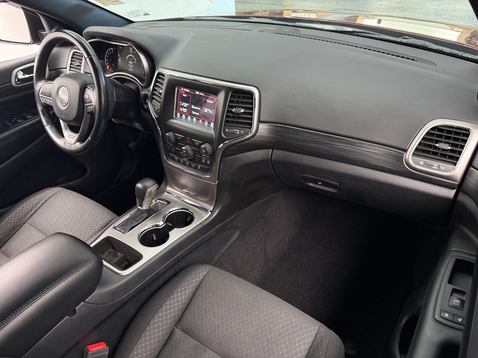 Thumbnail: 2020 Jeep Grand Cherokee - 3