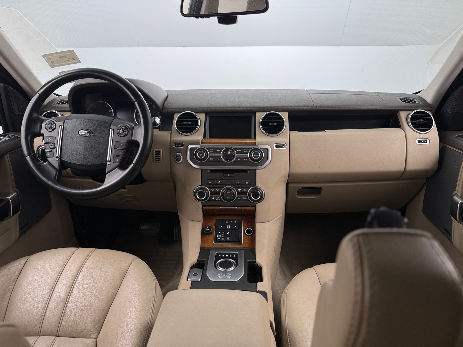 Thumbnail: 2016 Land Rover LR4 - 2
