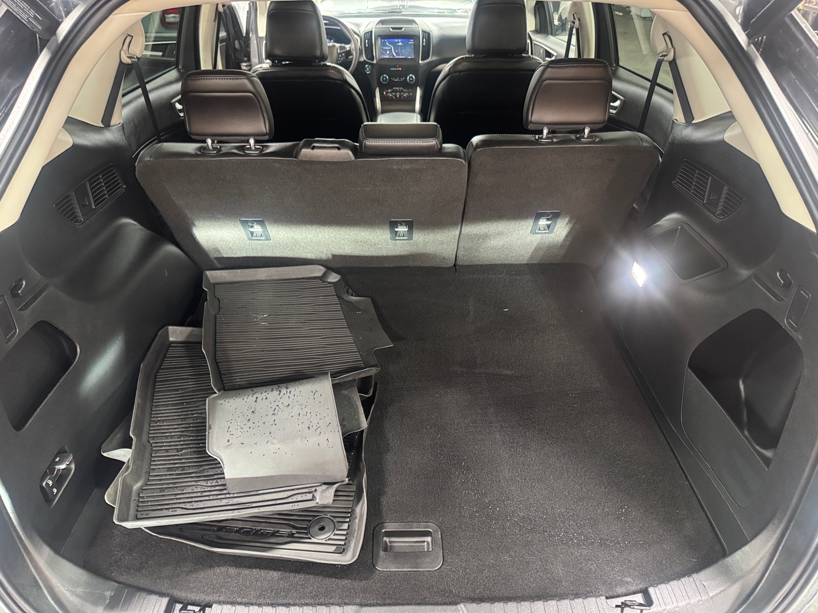 Thumbnail: 2020 Ford Edge - 6