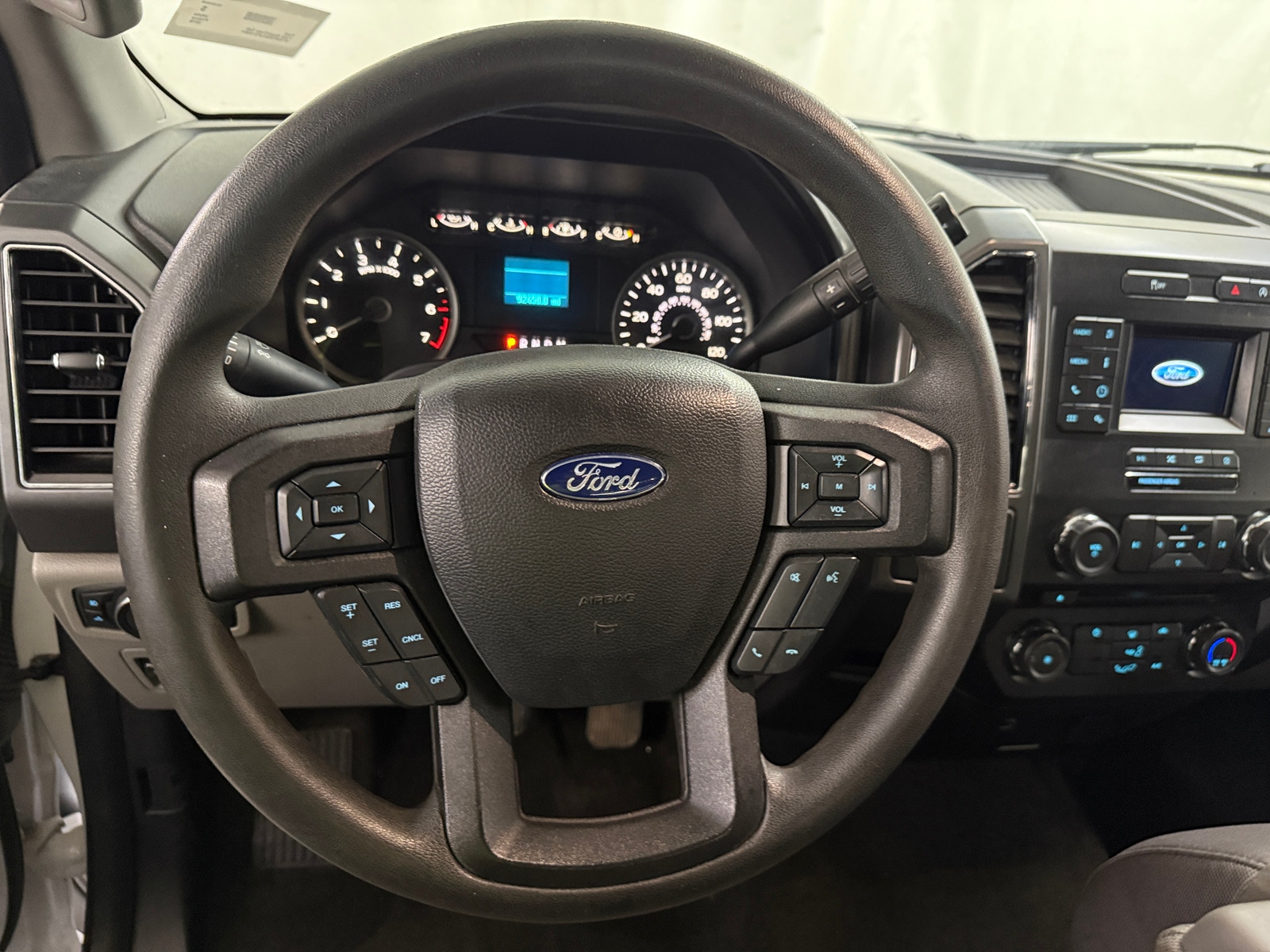 Thumbnail: 2018 Ford Econoline - 5