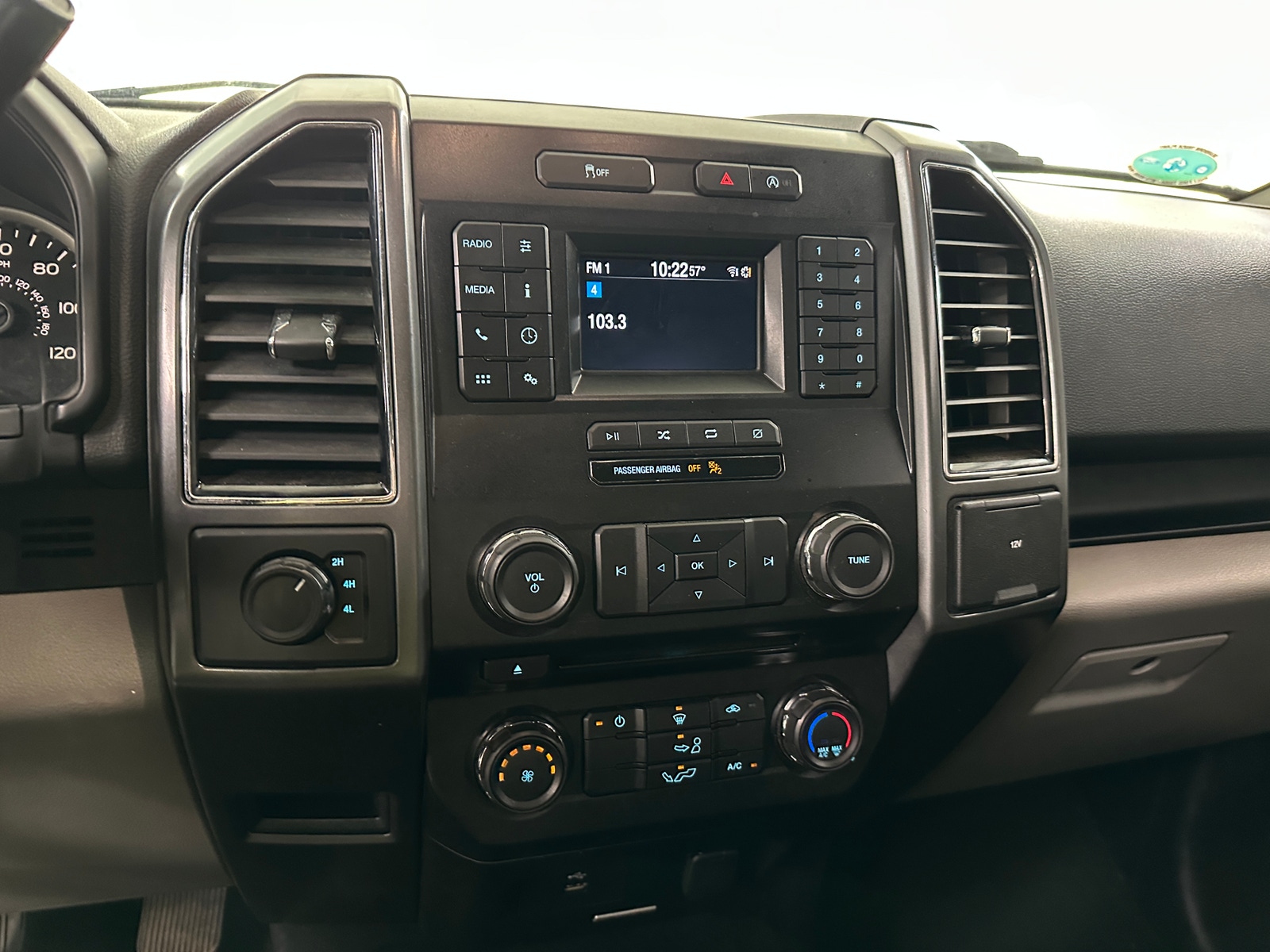 Thumbnail: 2018 Ford Econoline - 4