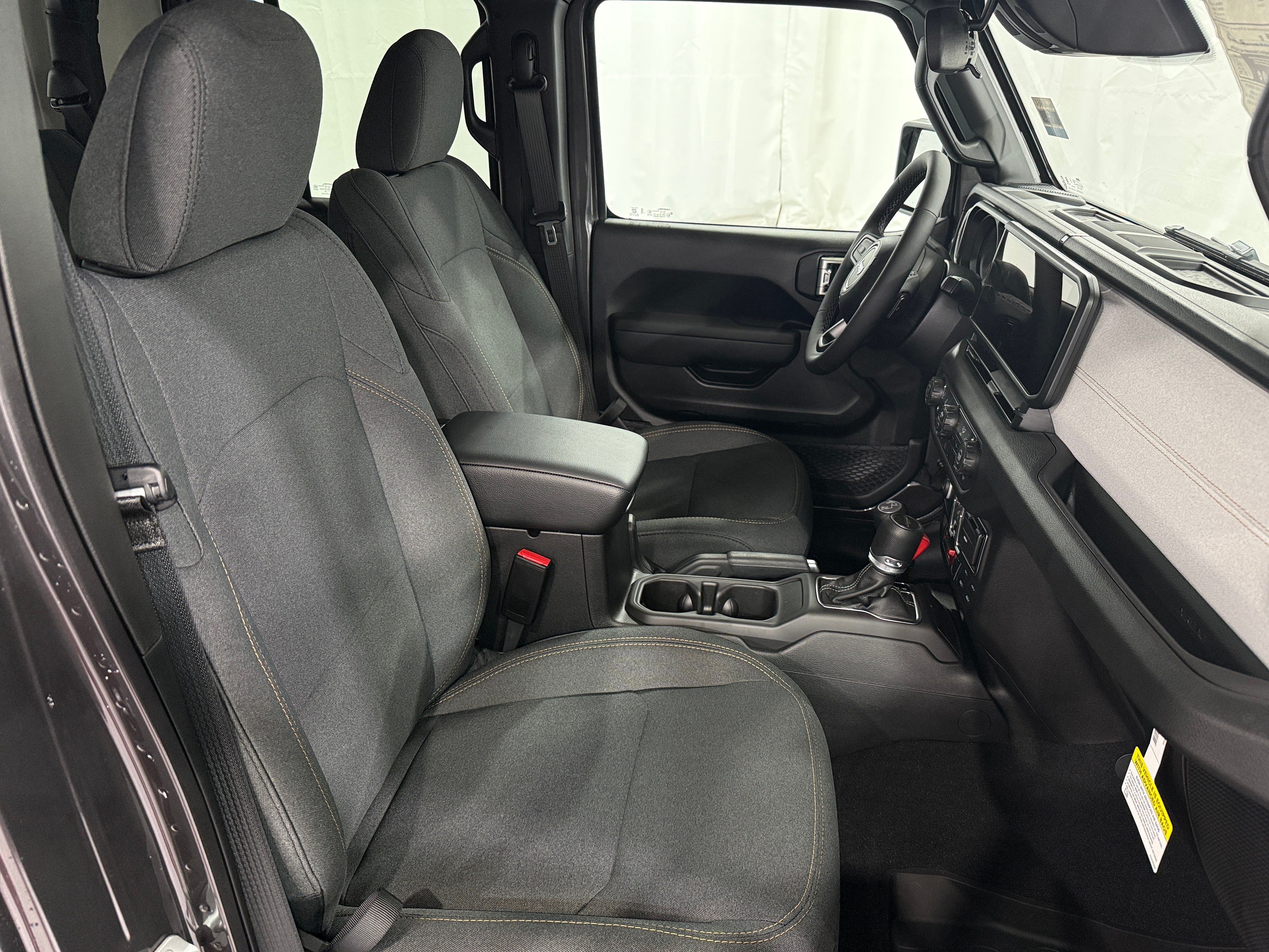 2026 Jeep Gladiator Willys - Photo 4