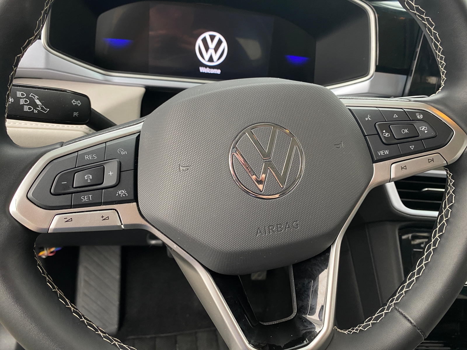 Thumbnail: 2025 Volkswagen Taos - 4