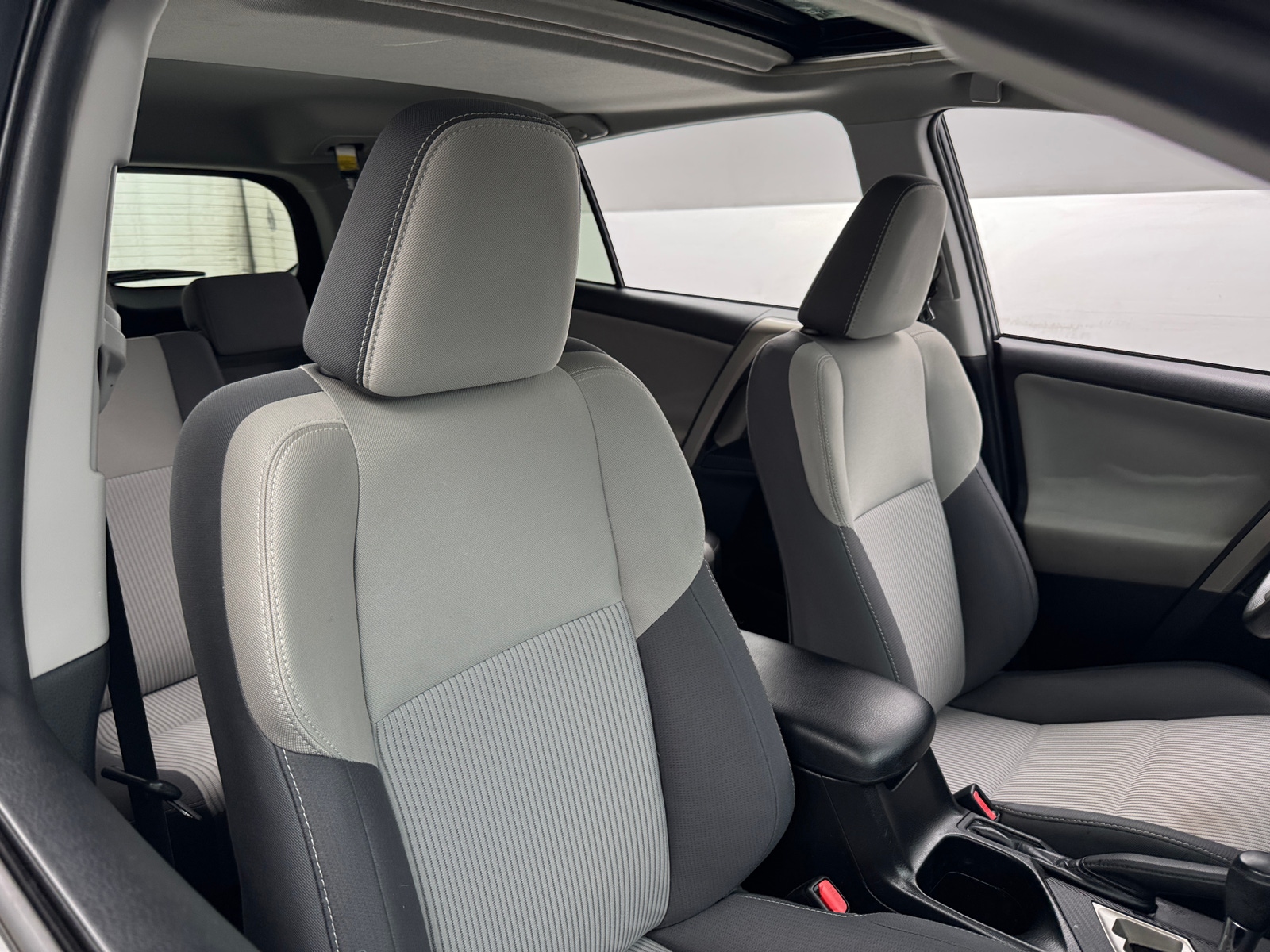 Thumbnail: 2014 Toyota RAV4 - 2