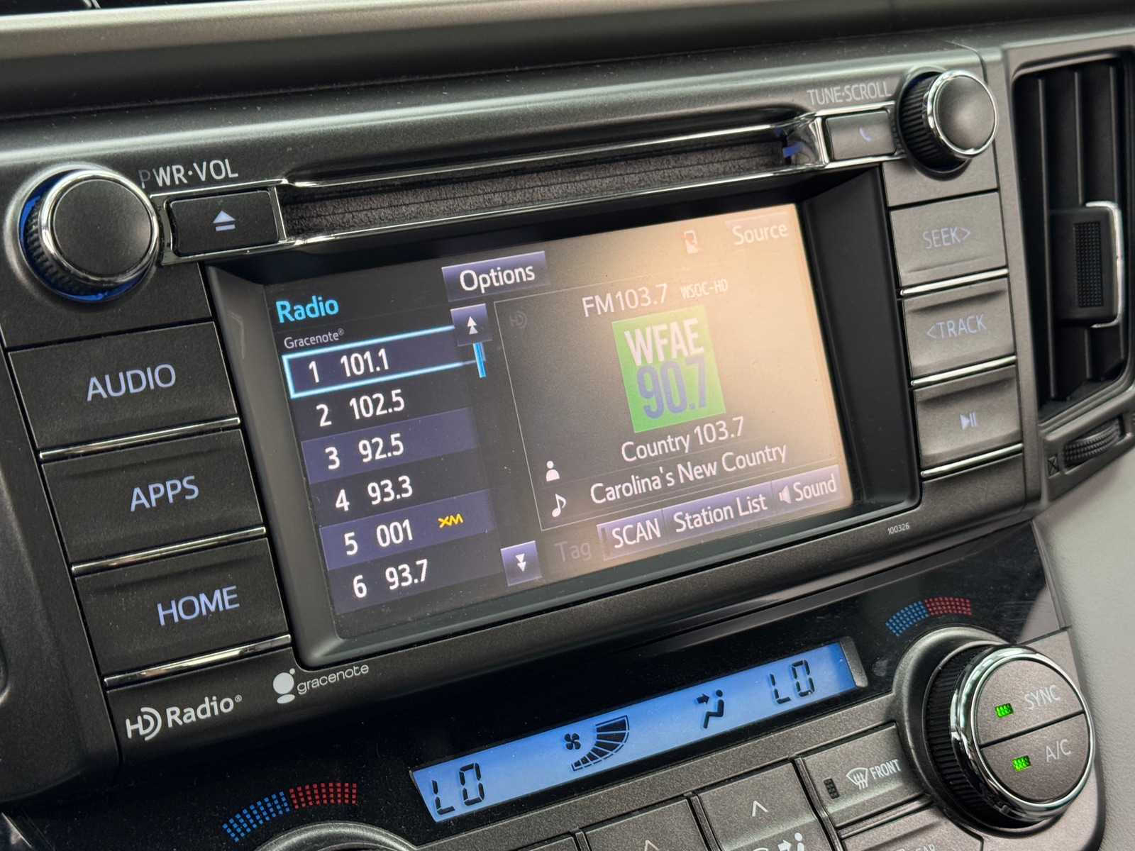 Thumbnail: 2014 Toyota RAV4 - 4