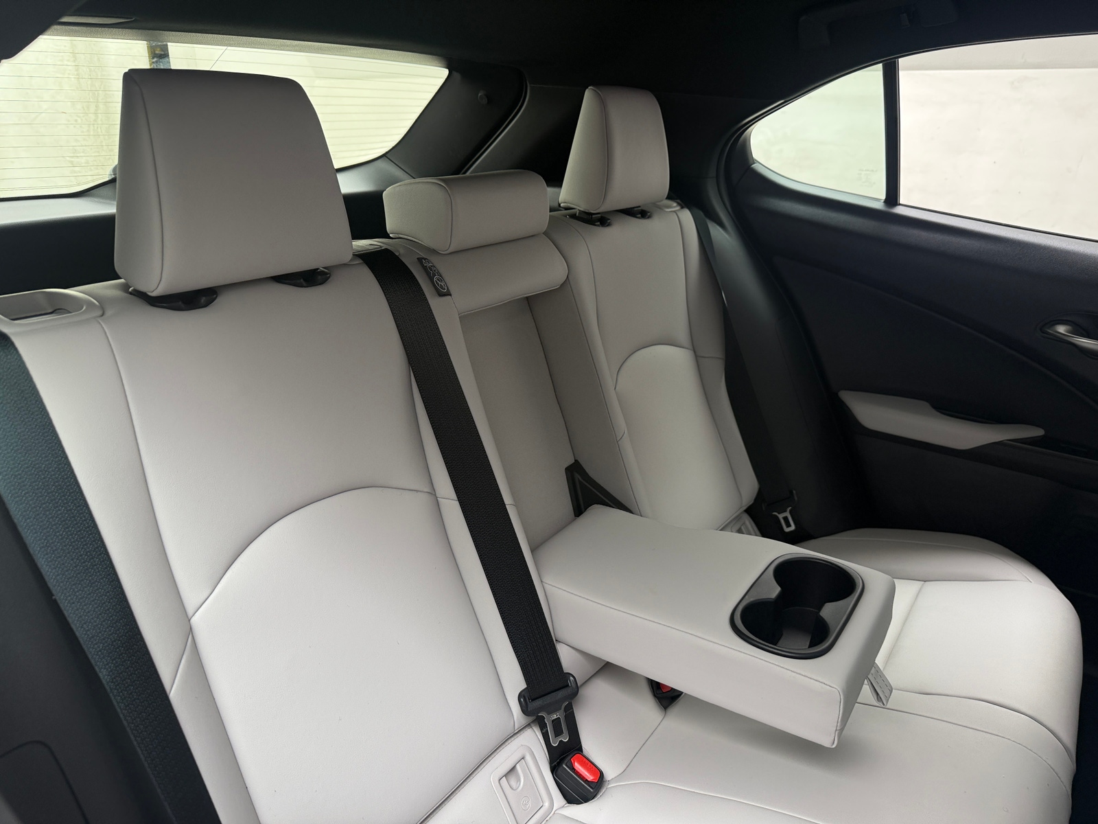 Thumbnail: 2025 Lexus UX - 5