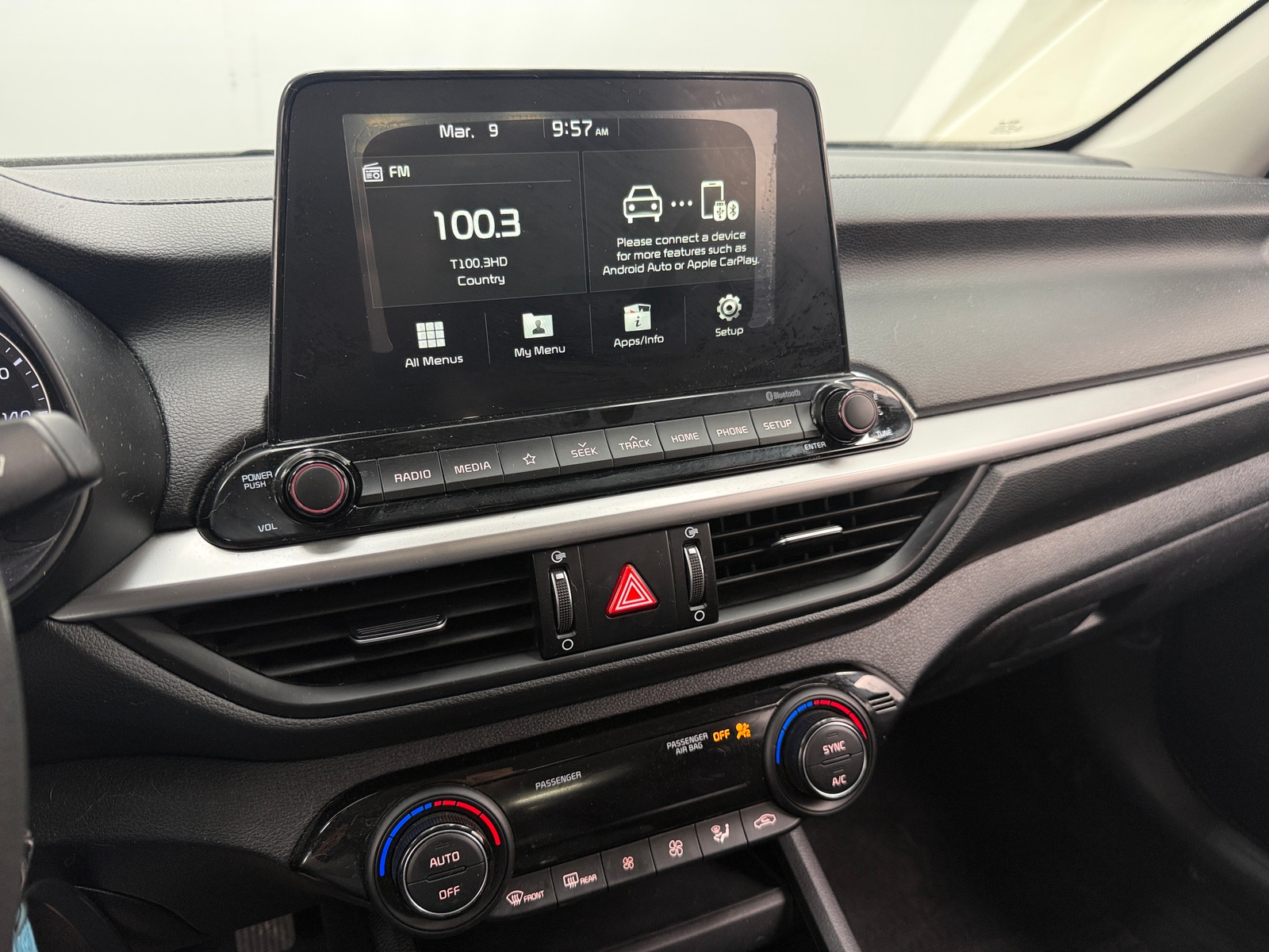 Thumbnail: 2019 Kia Forte - 4