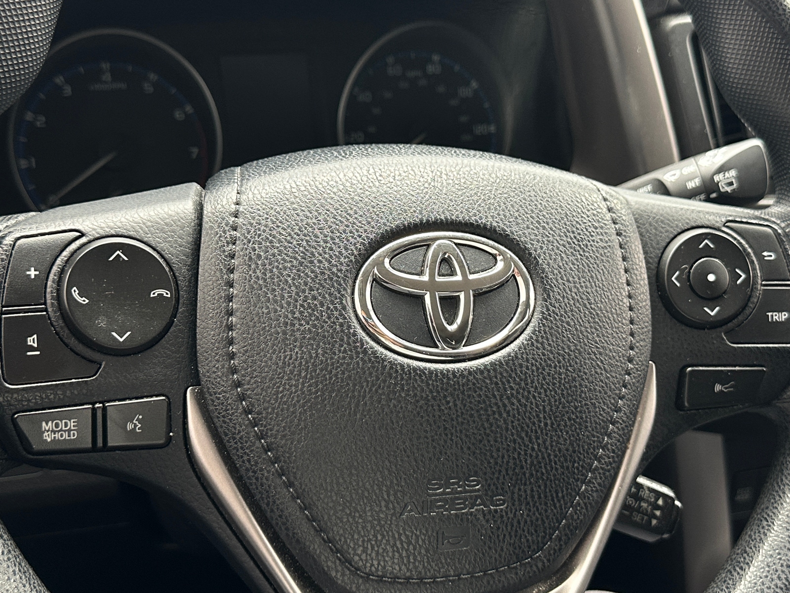 Thumbnail: 2017 Toyota RAV4 - 5