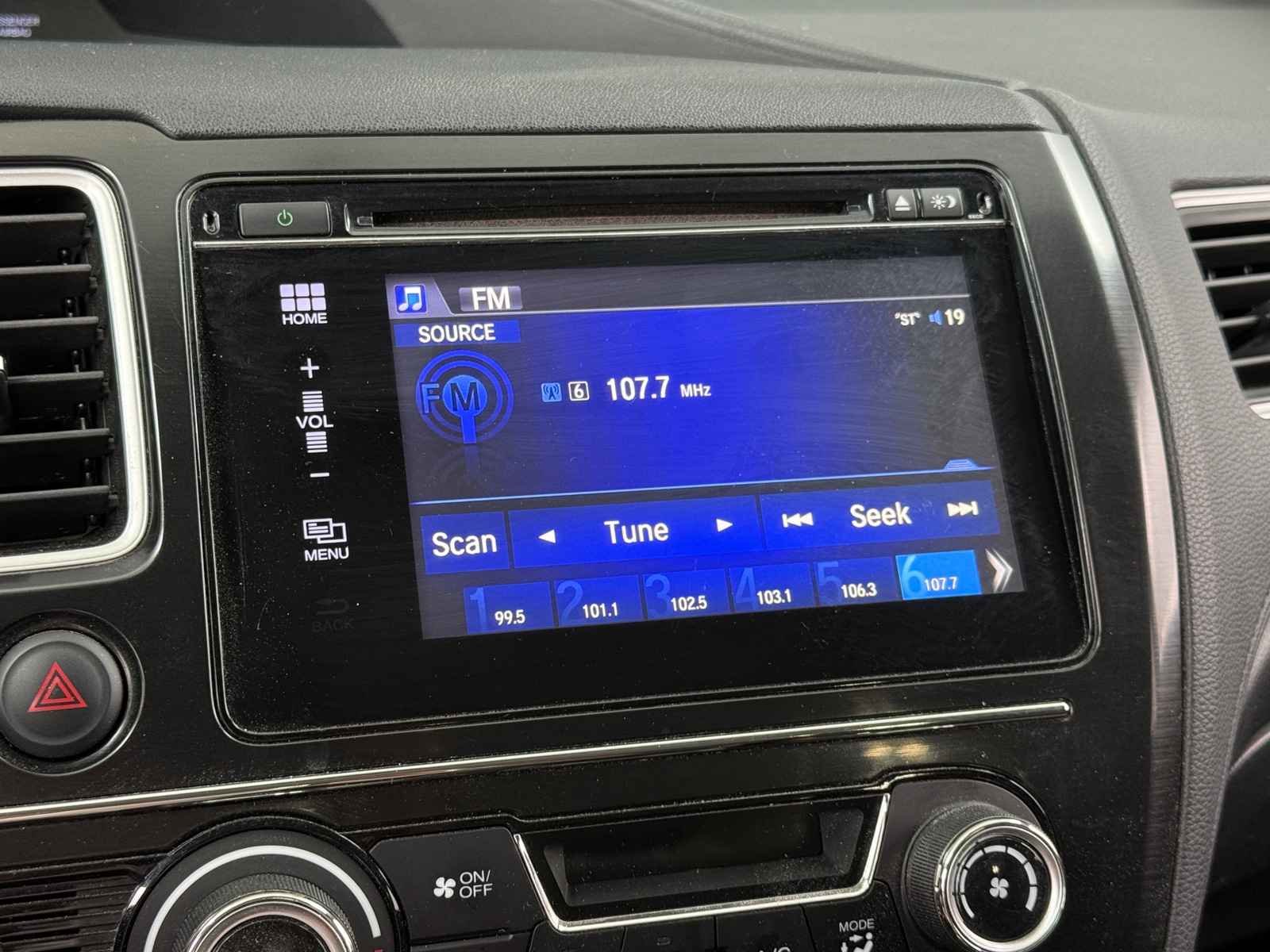 Thumbnail: 2015 Honda Civic - 4