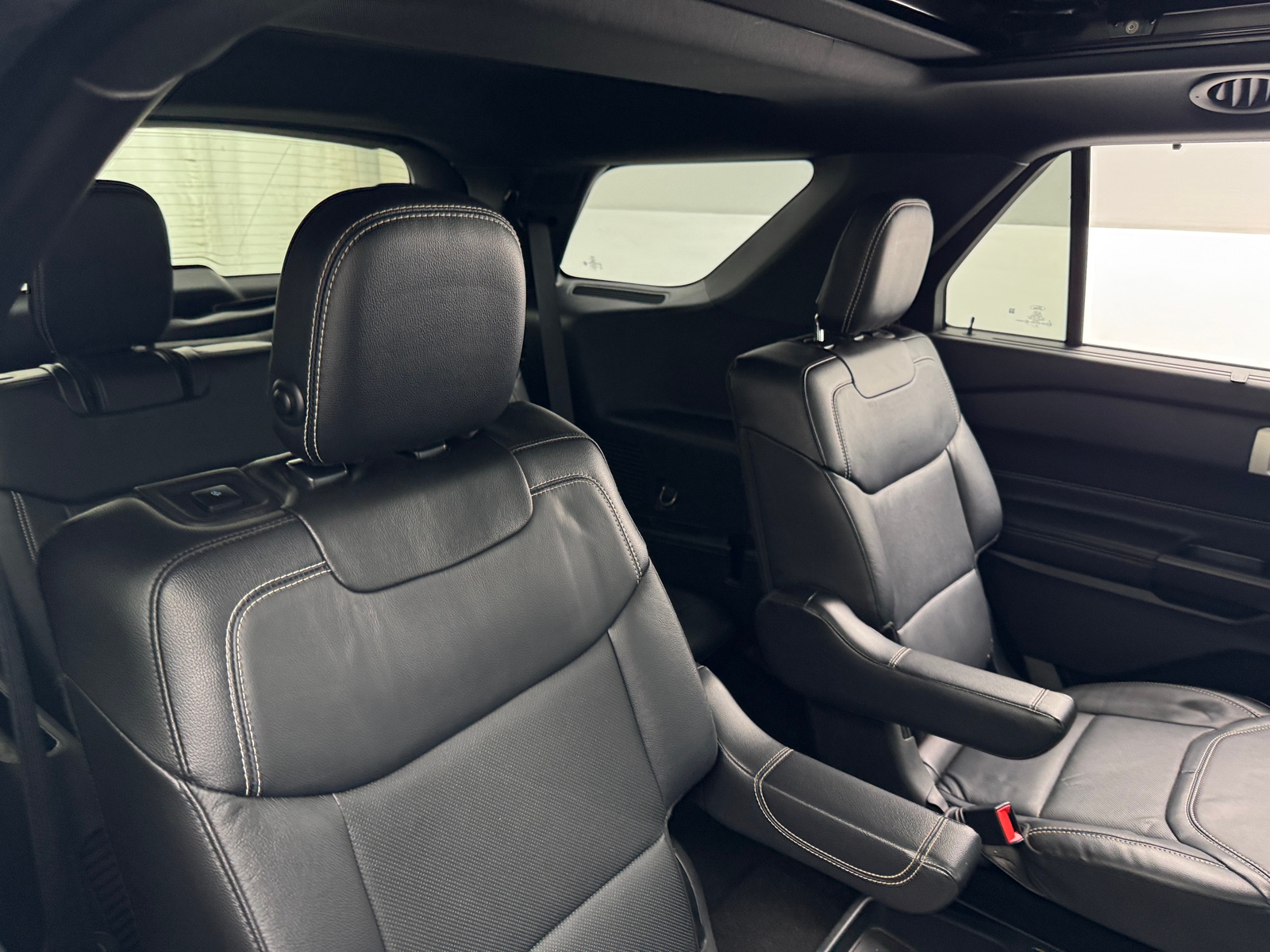 Thumbnail: 2020 Ford Explorer - 5