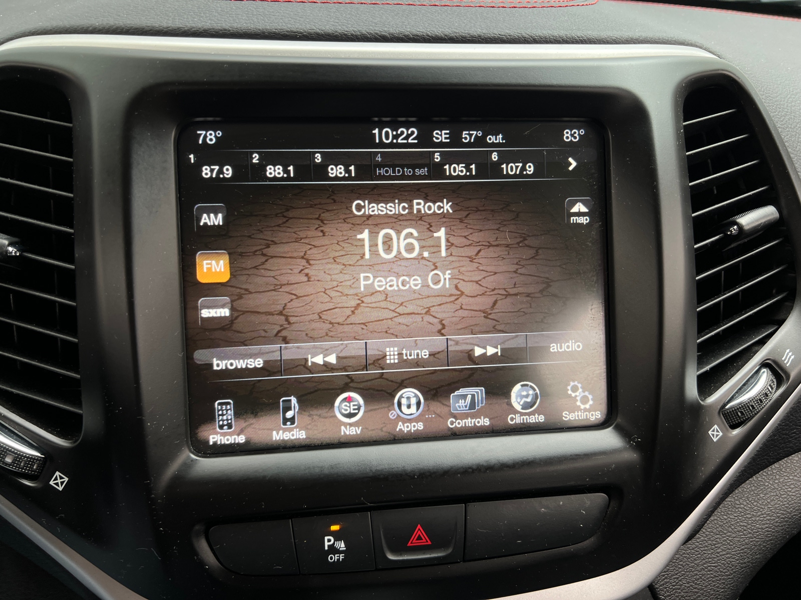 Thumbnail: 2018 Jeep Cherokee - 3