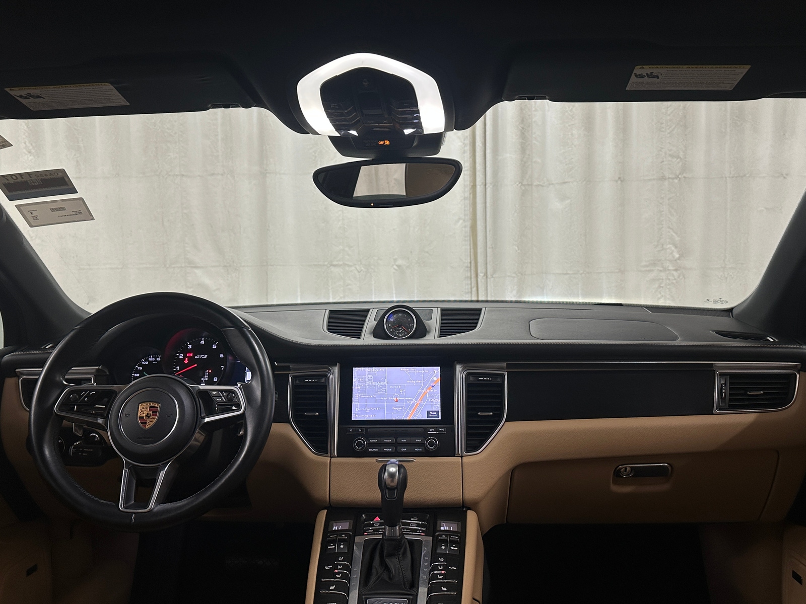 Thumbnail: 2018 Porsche Macan - 2