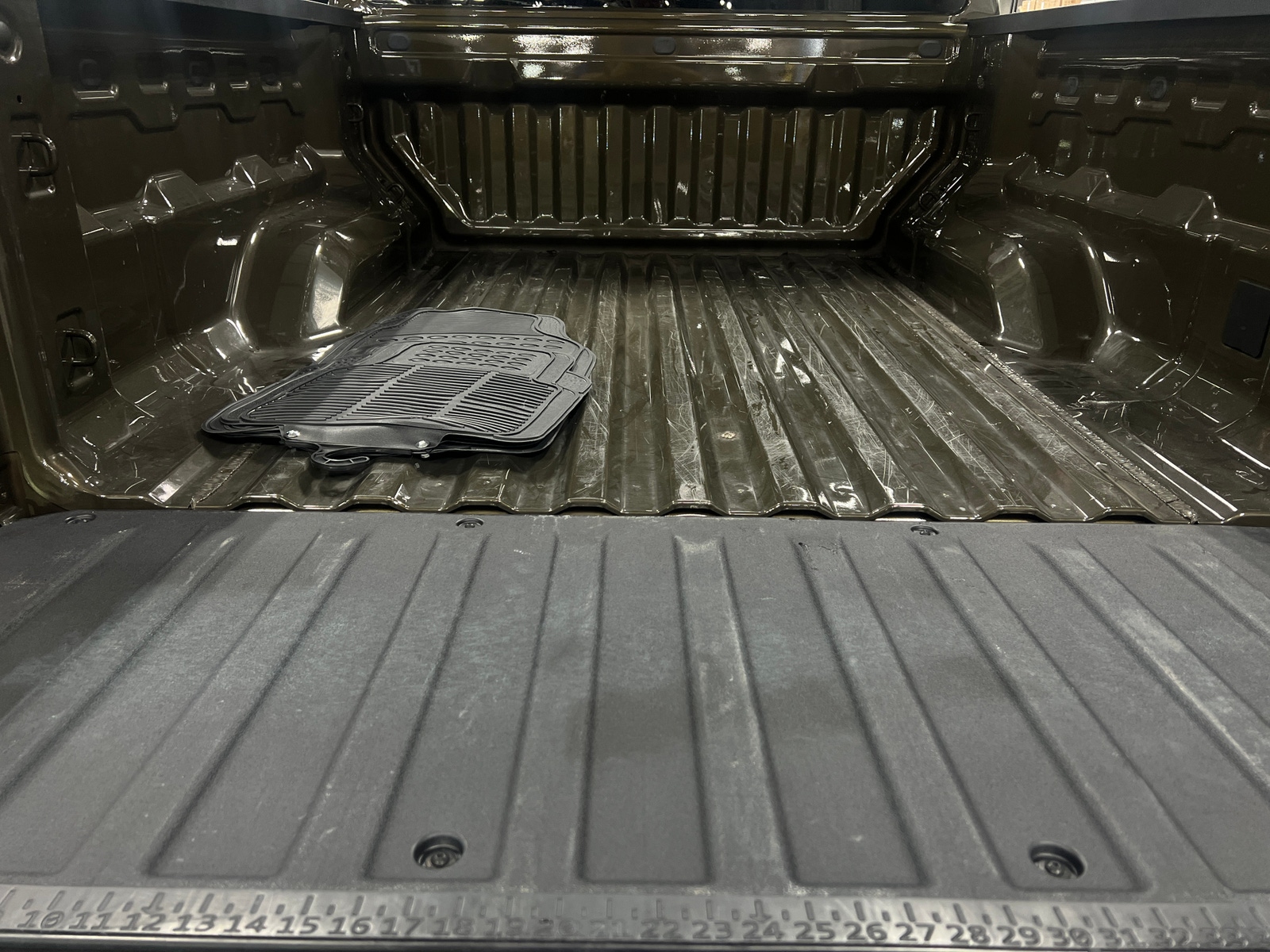 Thumbnail: 2024 Chevrolet Colorado - 7