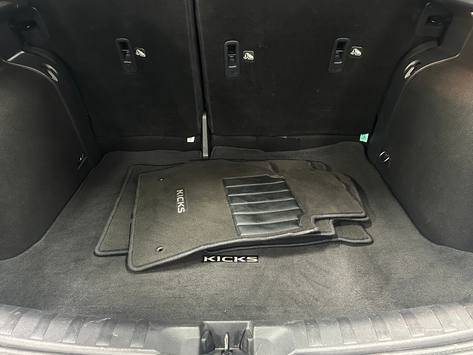 Thumbnail: 2024 Nissan Kicks - 7