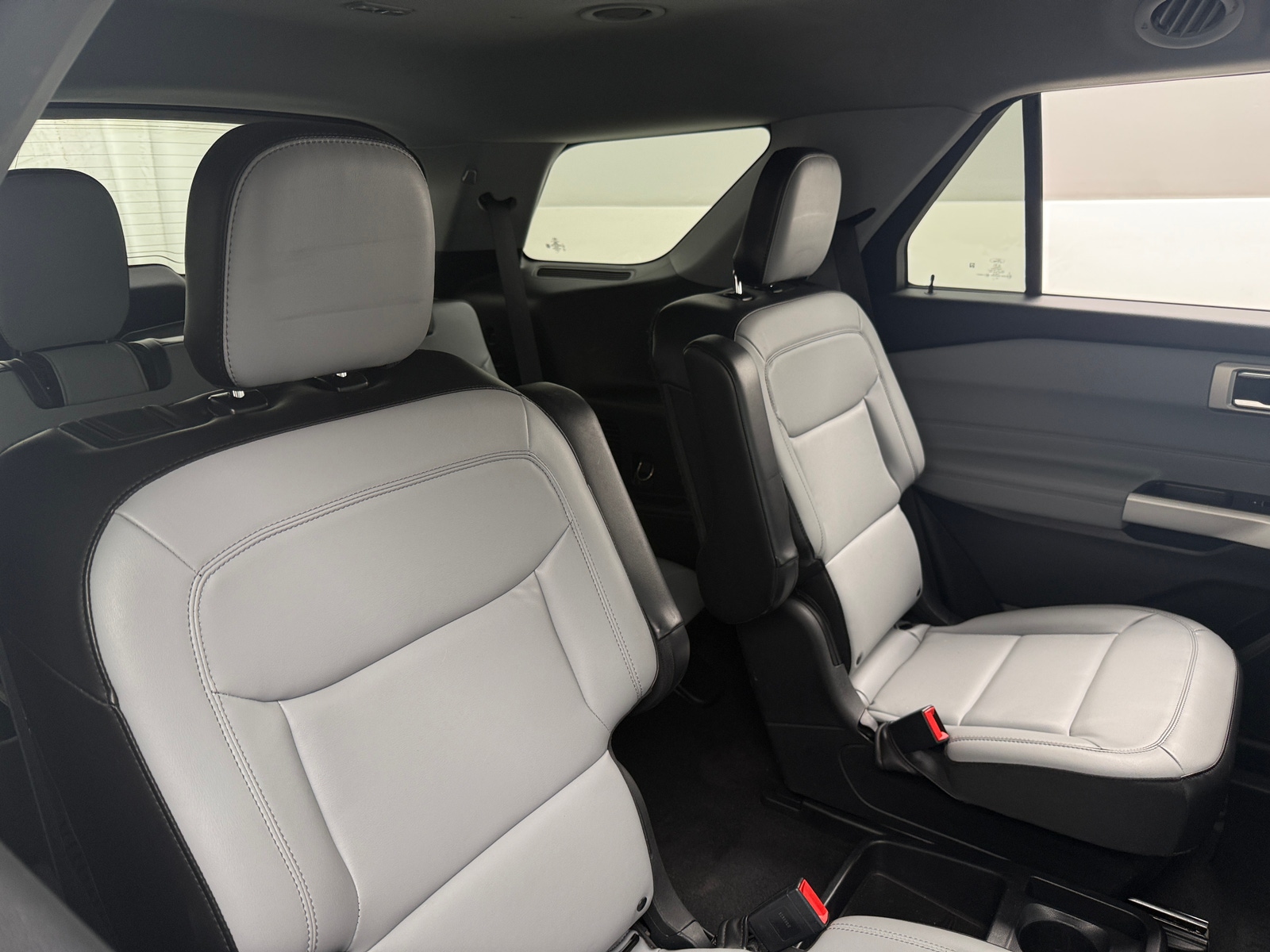 Thumbnail: 2021 Ford Explorer - 6