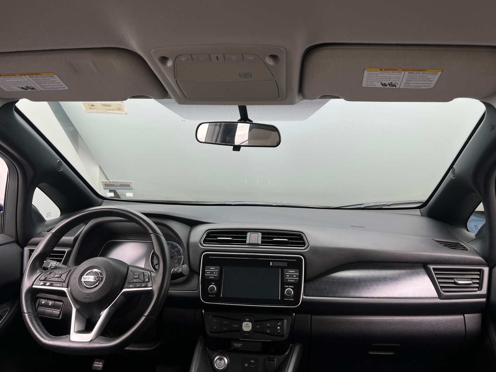 Thumbnail: 2018 Nissan Leaf - 3