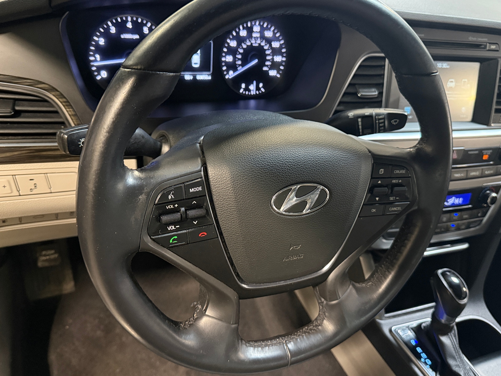 Thumbnail: 2017 Hyundai Sonata - 4