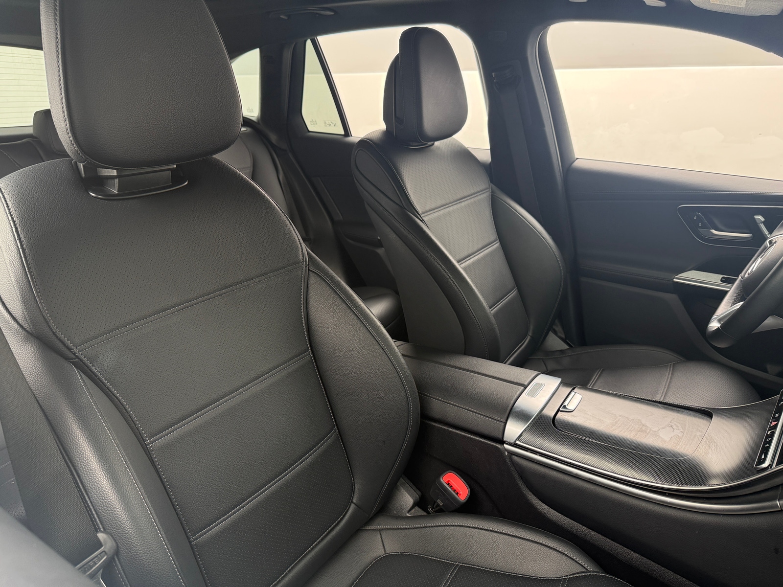 Thumbnail: 2024 Mercedes-Benz GLC - 2