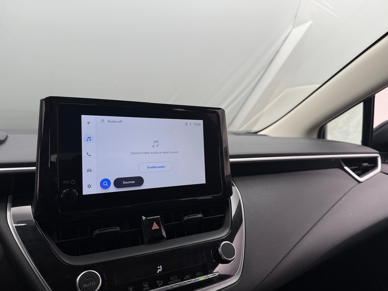 Thumbnail: 2025 Toyota Corolla - 4