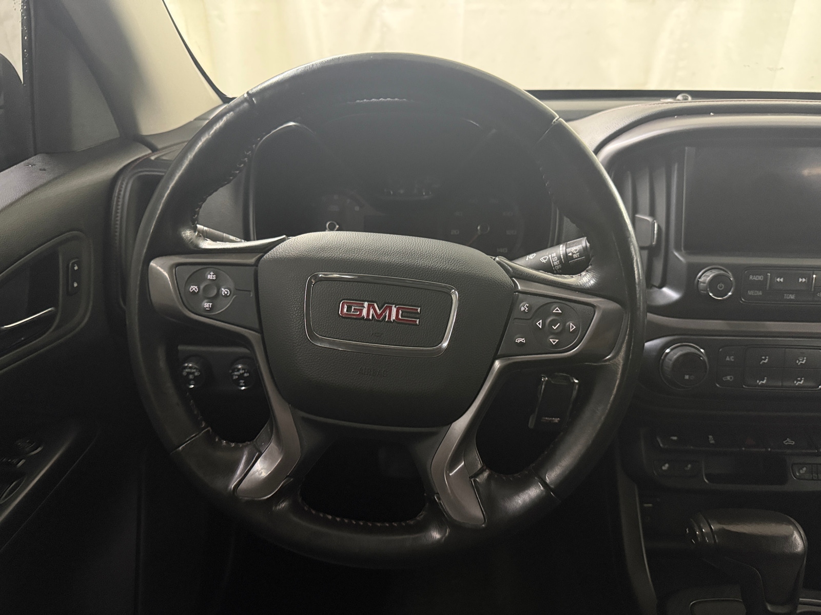 Thumbnail: 2016 GMC Canyon - 5