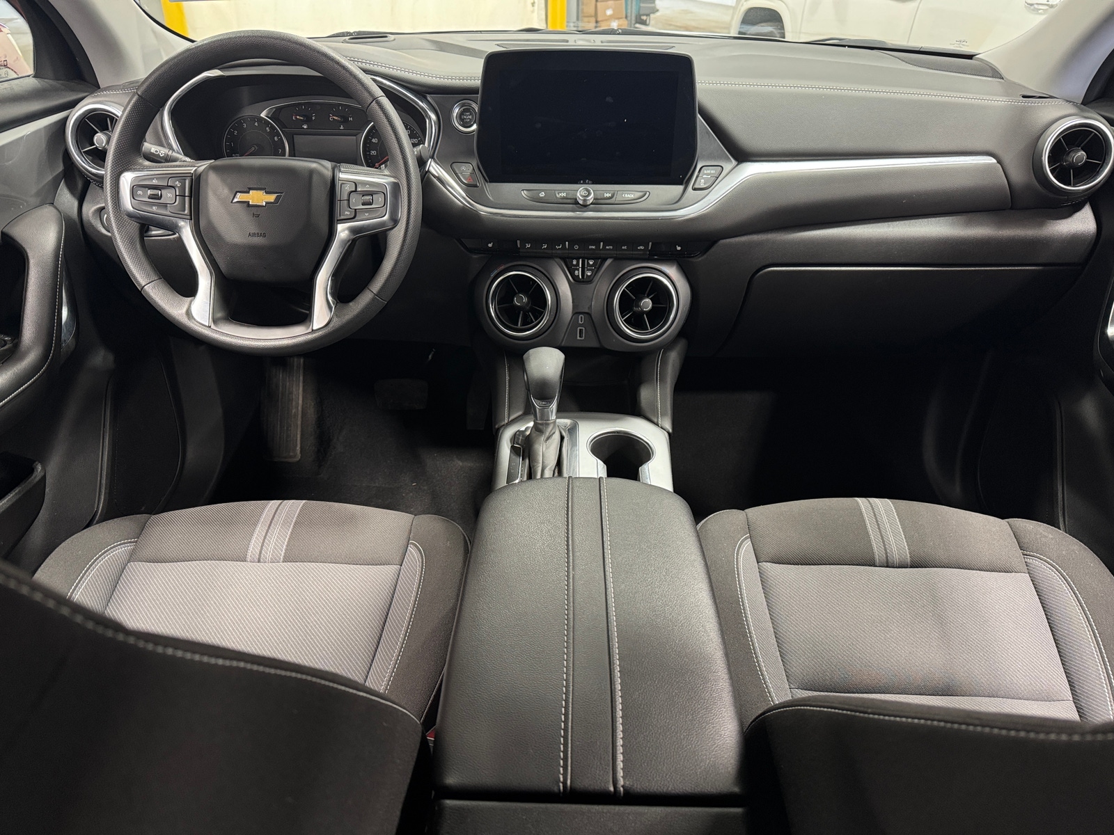 Thumbnail: 2025 Chevrolet Blazer - 3