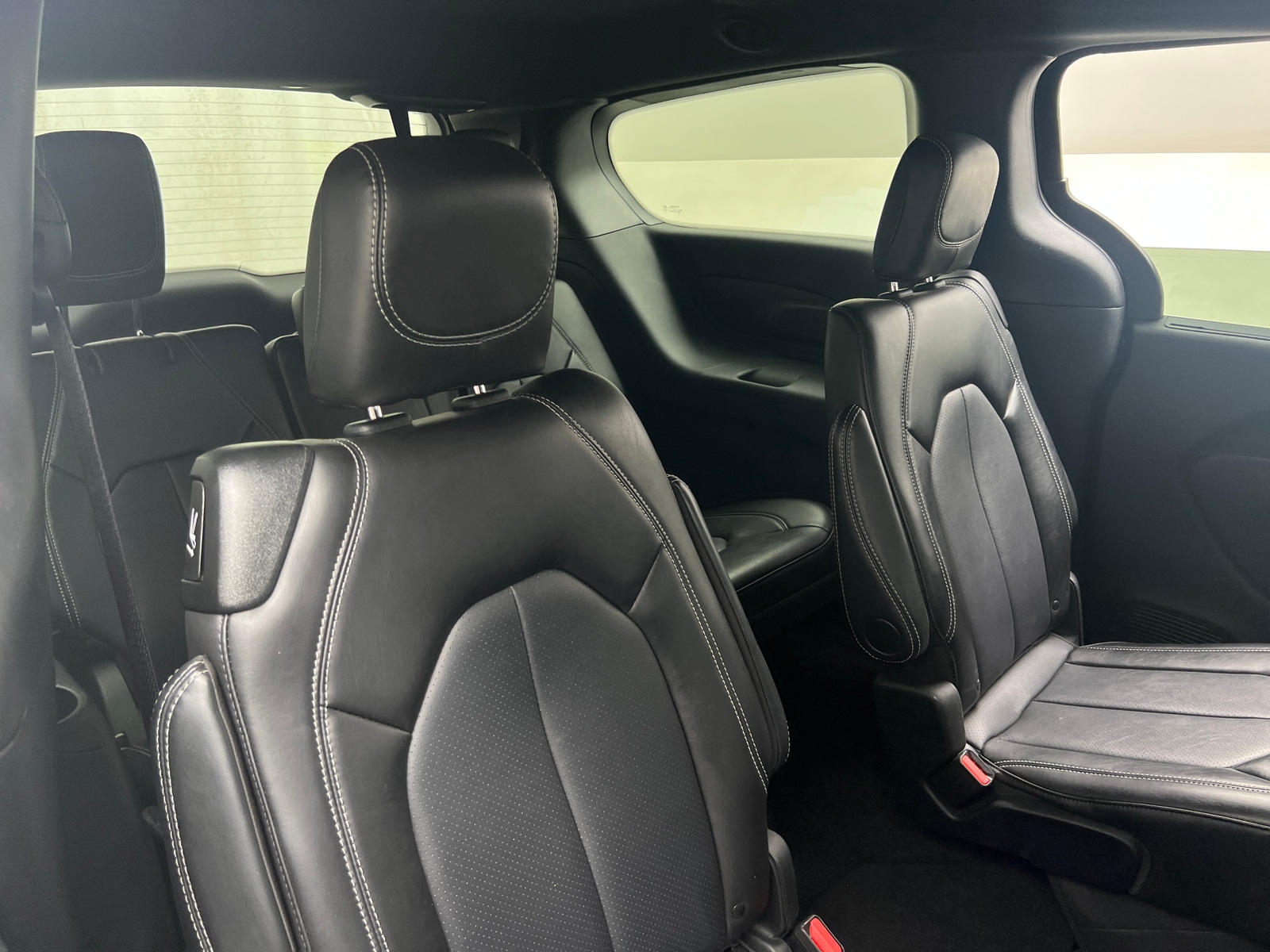 Thumbnail: 2025 Chrysler Pacifica - 5