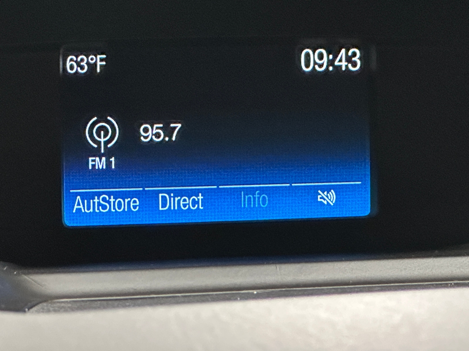 Thumbnail: 2018 Ford Escape - 4