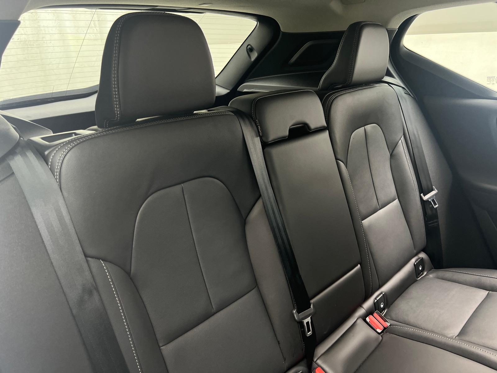 Thumbnail: 2025 Volvo XC40 - 5