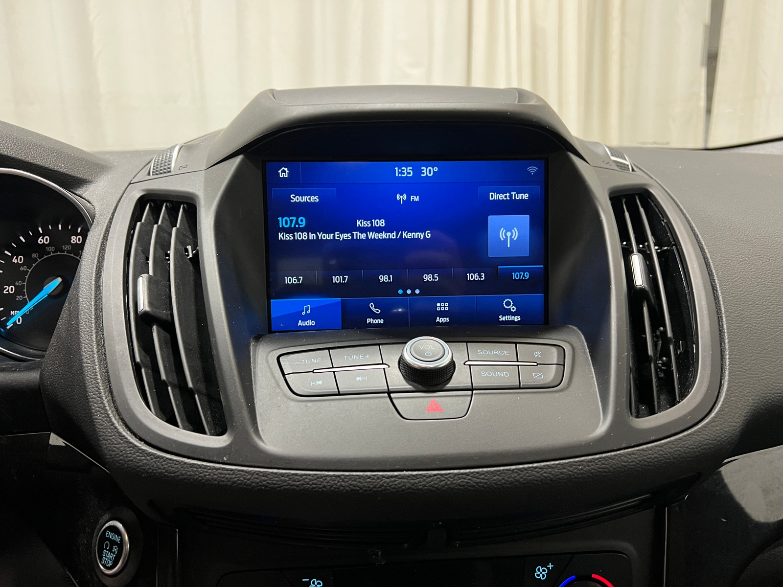 Thumbnail: 2019 Ford Escape - 4